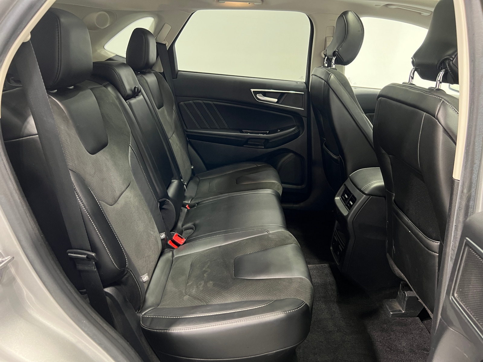 Thumbnail: 2016 Ford Edge - 5