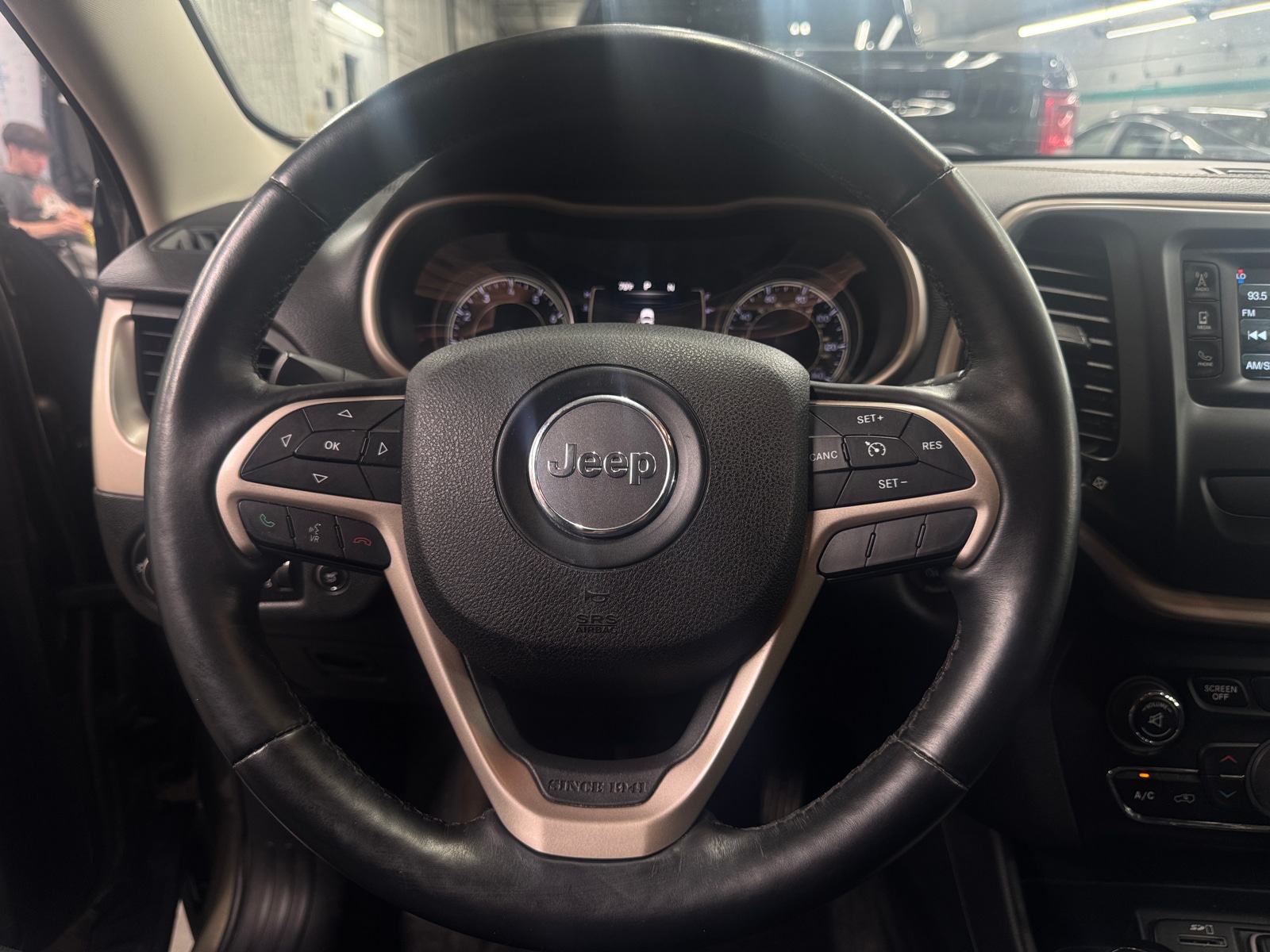 Thumbnail: 2015 Jeep Cherokee - 5