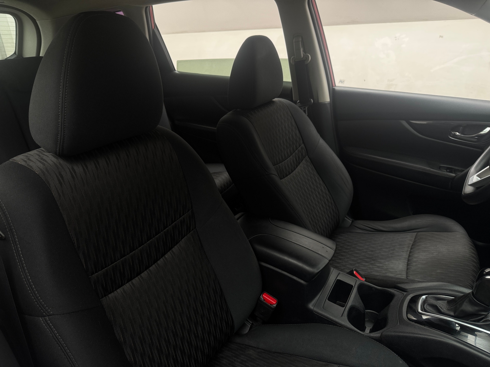 Thumbnail: 2017 Nissan Rogue - 2