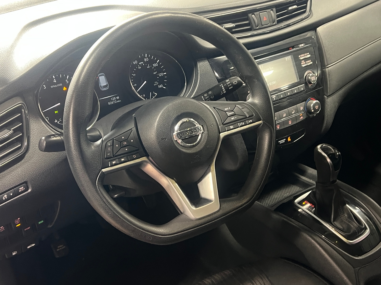 Thumbnail: 2017 Nissan Rogue - 5
