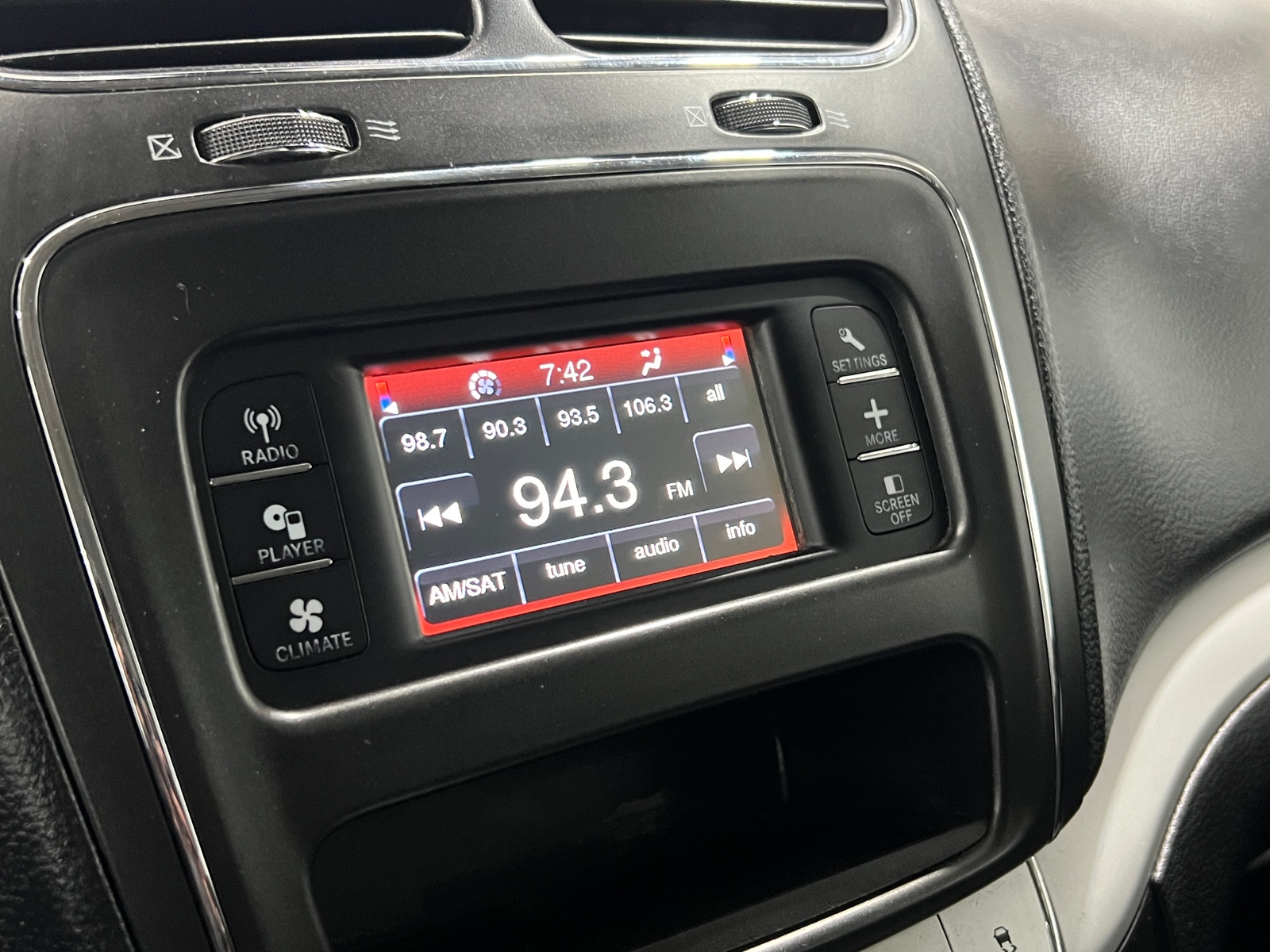 Thumbnail: 2019 Dodge Journey - 4