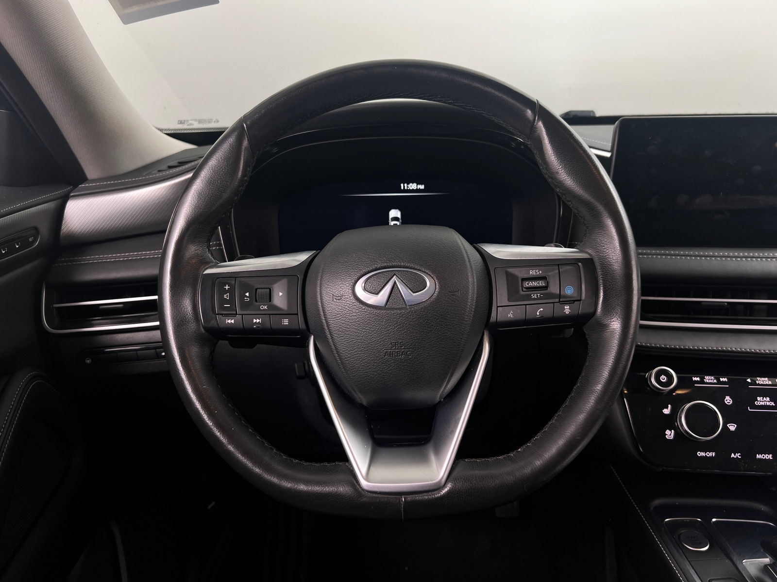 Thumbnail: 2023 INFINITI QX60 - 4