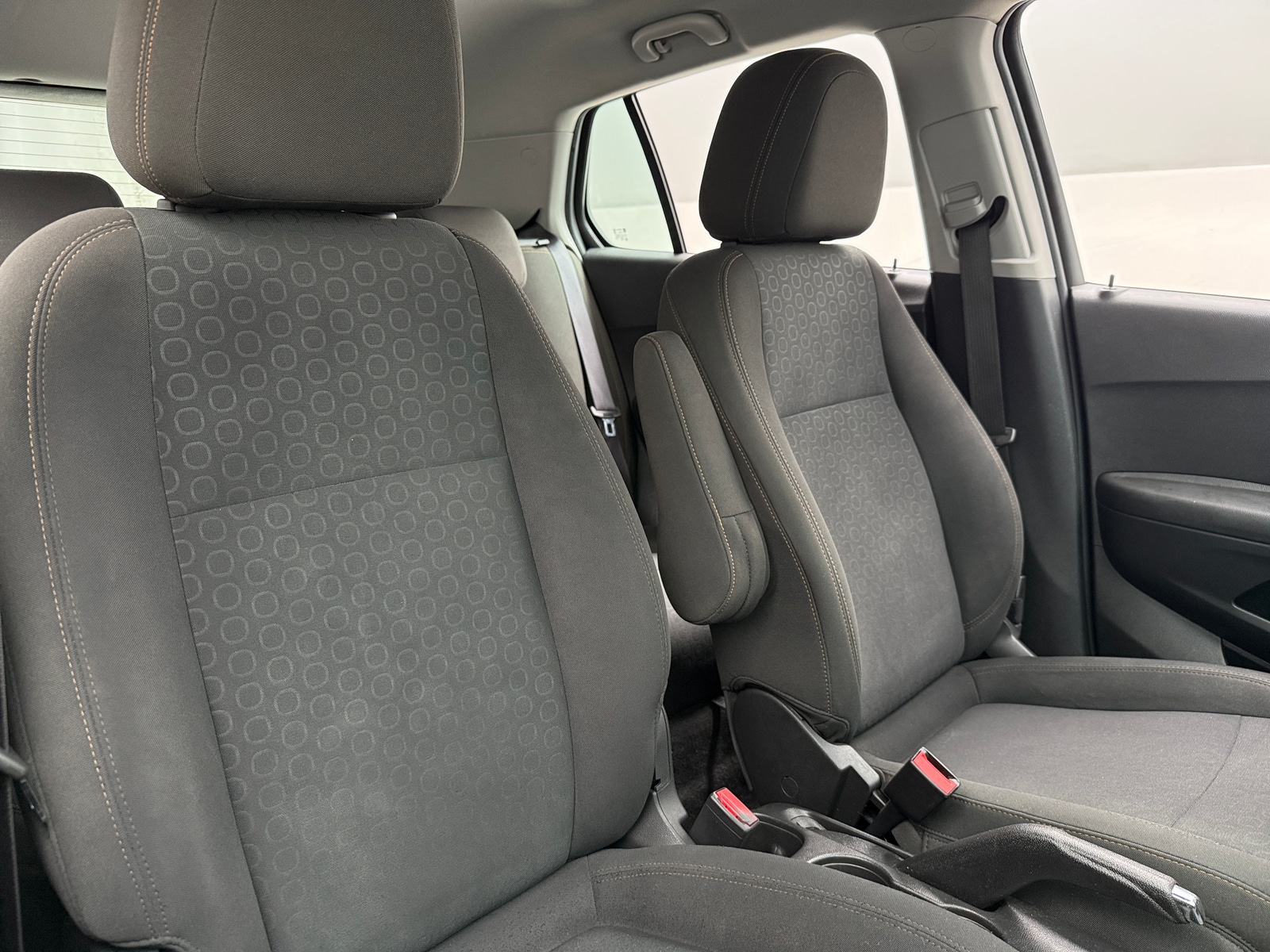 Thumbnail: 2018 Chevrolet Trax - 2