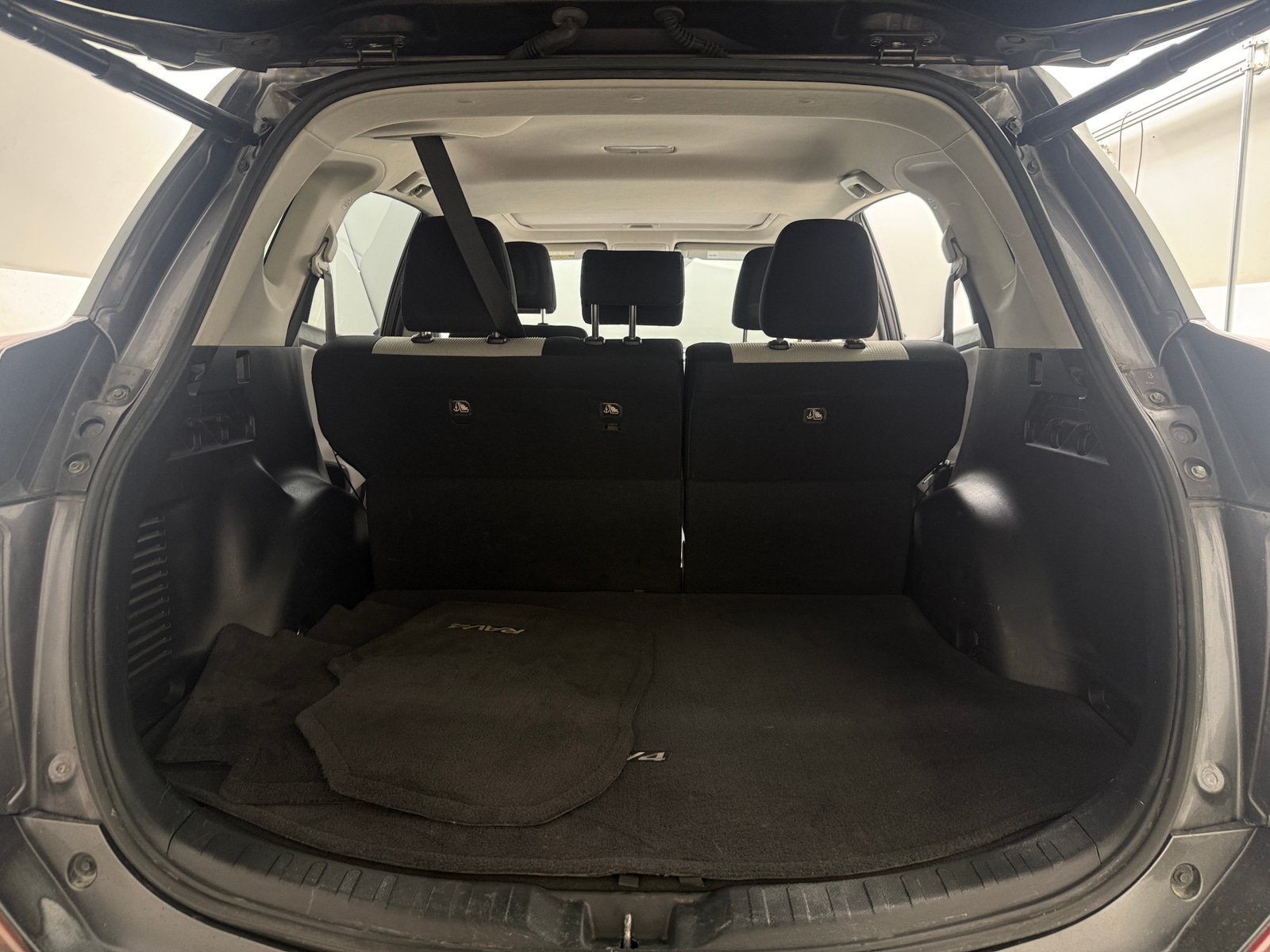 Thumbnail: 2017 Toyota RAV4 - 7