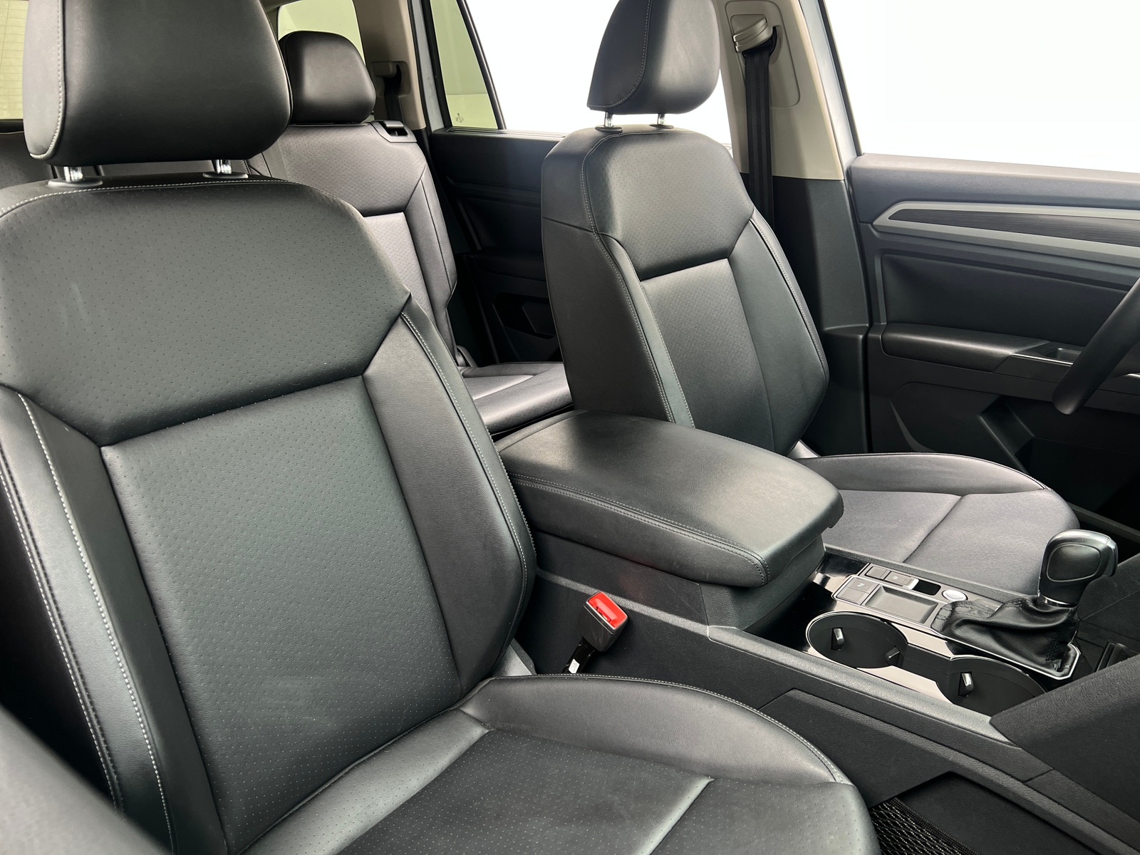 Thumbnail: 2018 Volkswagen Atlas - 2