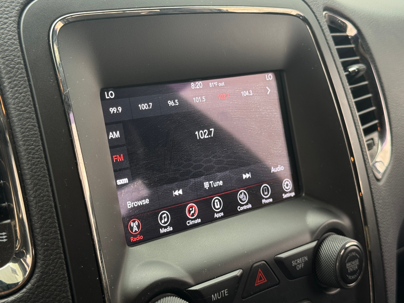Thumbnail: 2018 Dodge Durango - 3