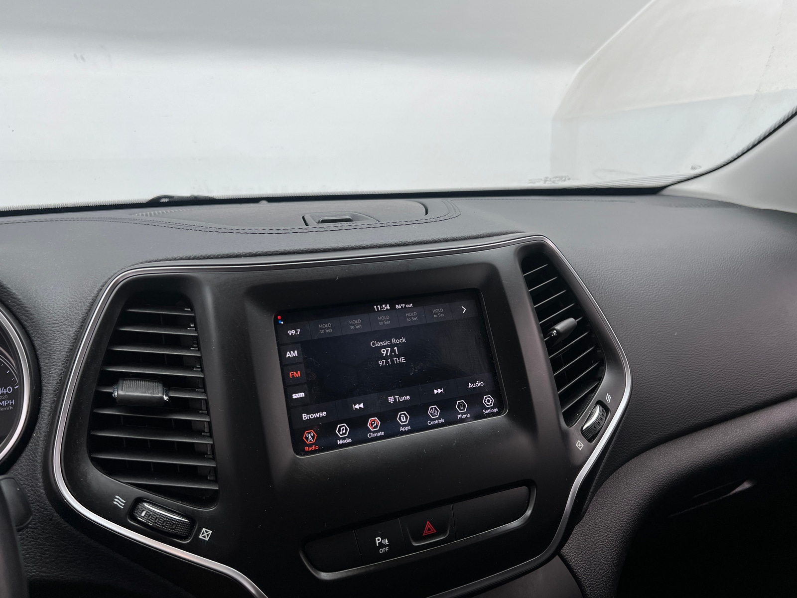 Thumbnail: 2019 Jeep Cherokee - 4