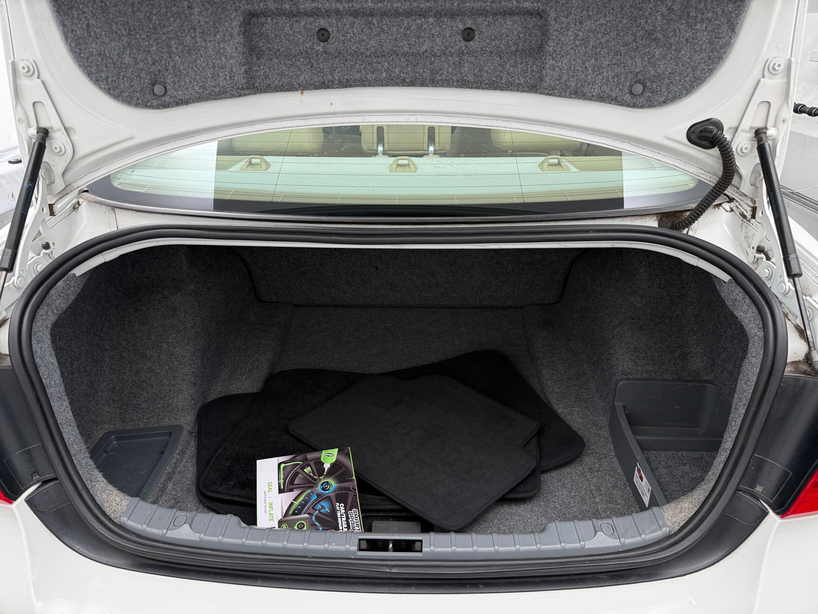 Thumbnail: 2011 BMW 3 Series - 7