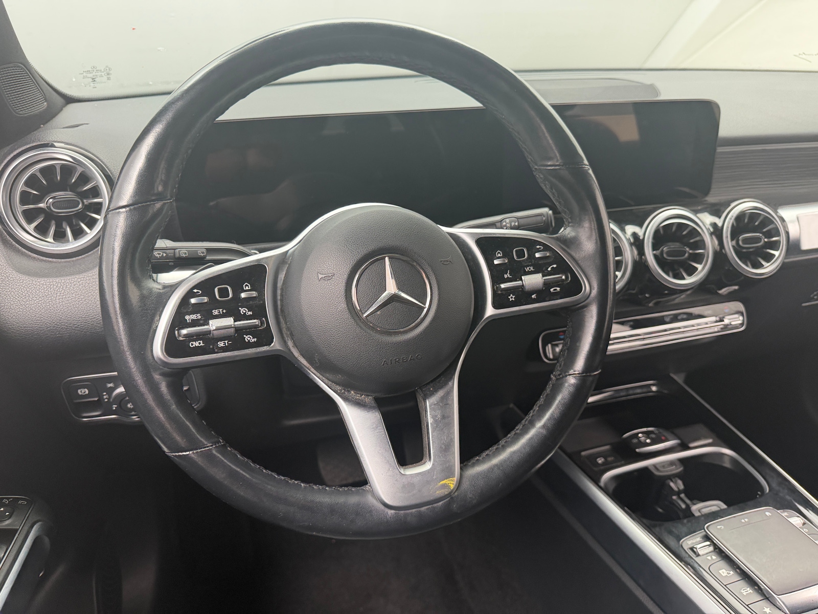 Thumbnail: 2023 Mercedes-Benz GLB - 4