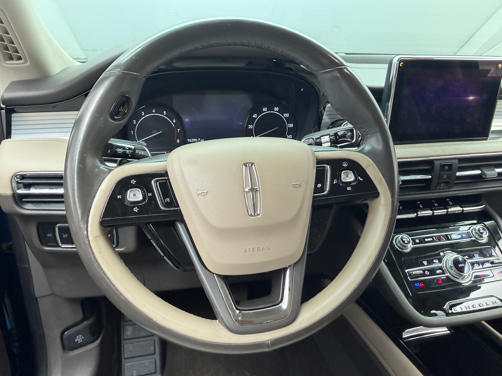 Thumbnail: 2020 Lincoln Corsair - 4