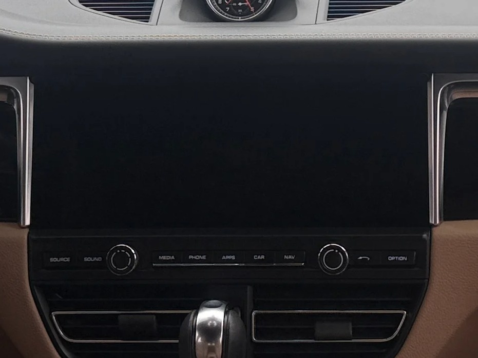 Thumbnail: 2021 Porsche Macan - 3