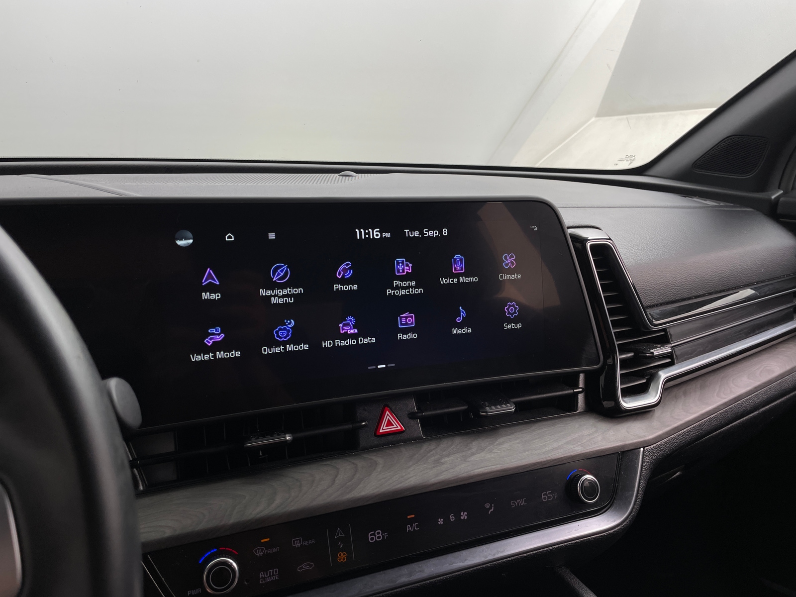 Thumbnail: 2024 Kia Sportage - 3