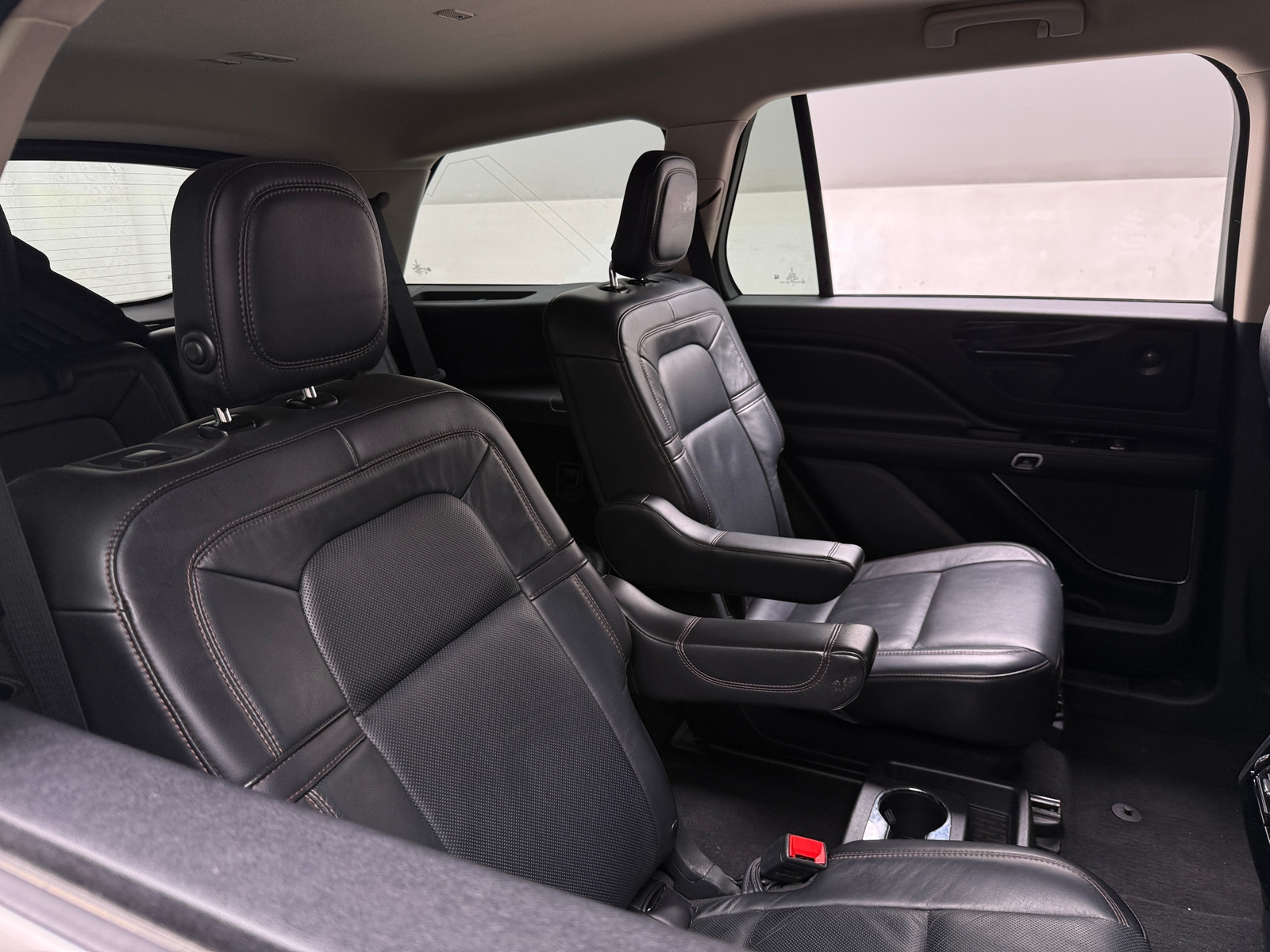 Thumbnail: 2020 Lincoln Aviator - 5