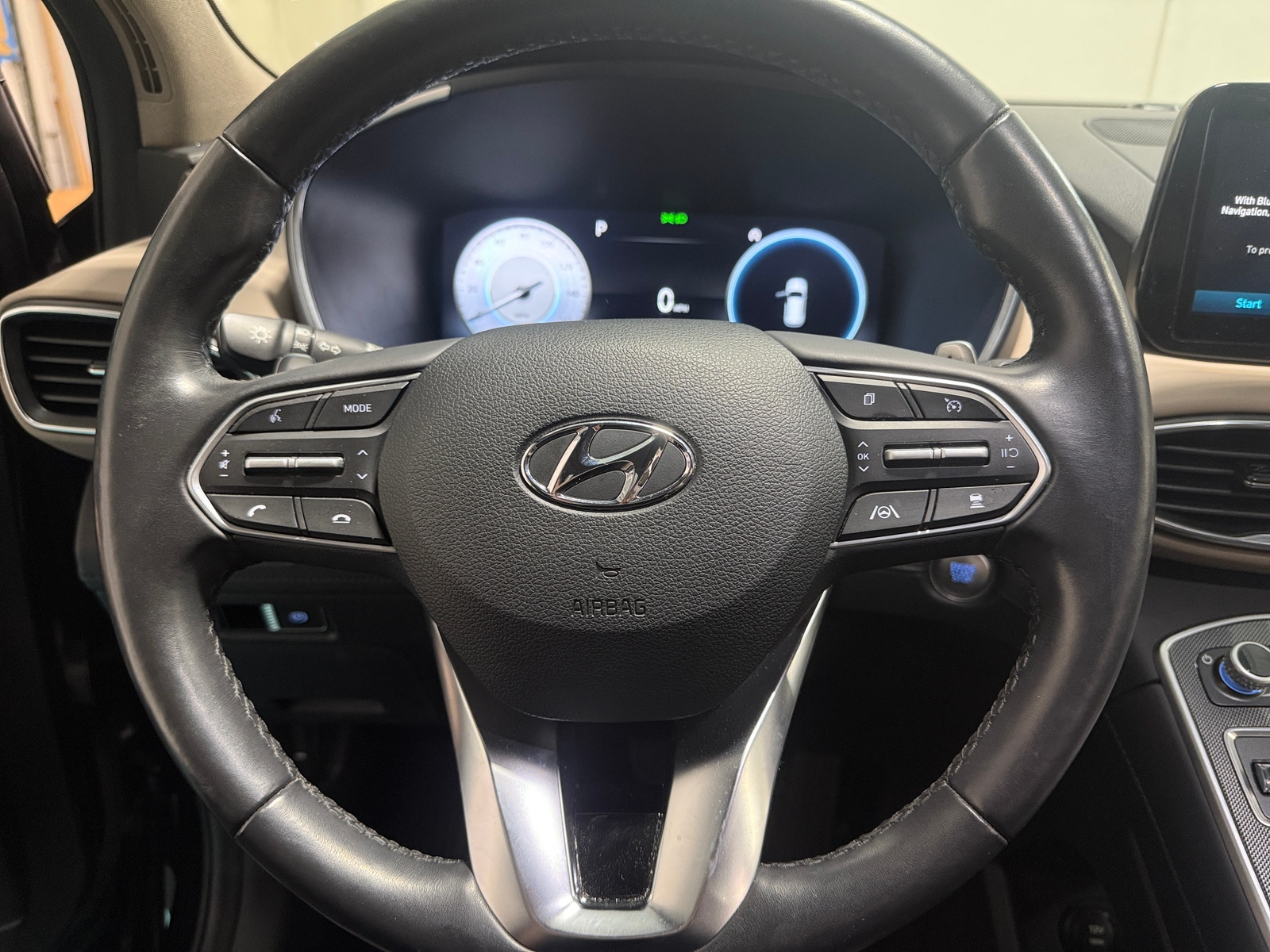 Thumbnail: 2023 Hyundai Santa Fe - 4