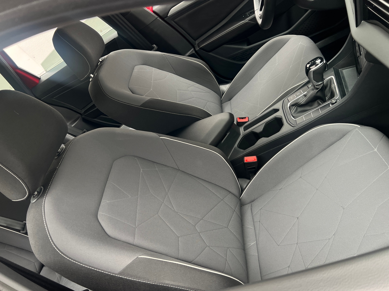 Thumbnail: 2025 Volkswagen Jetta - 2