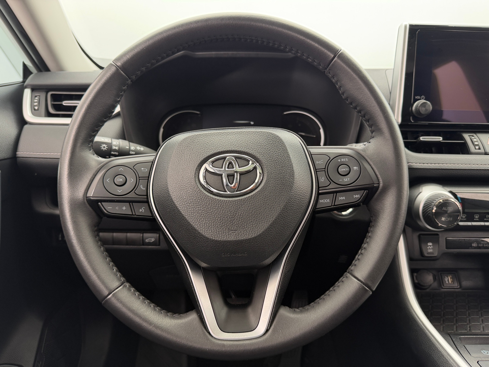 Thumbnail: 2025 Toyota RAV4 - 4