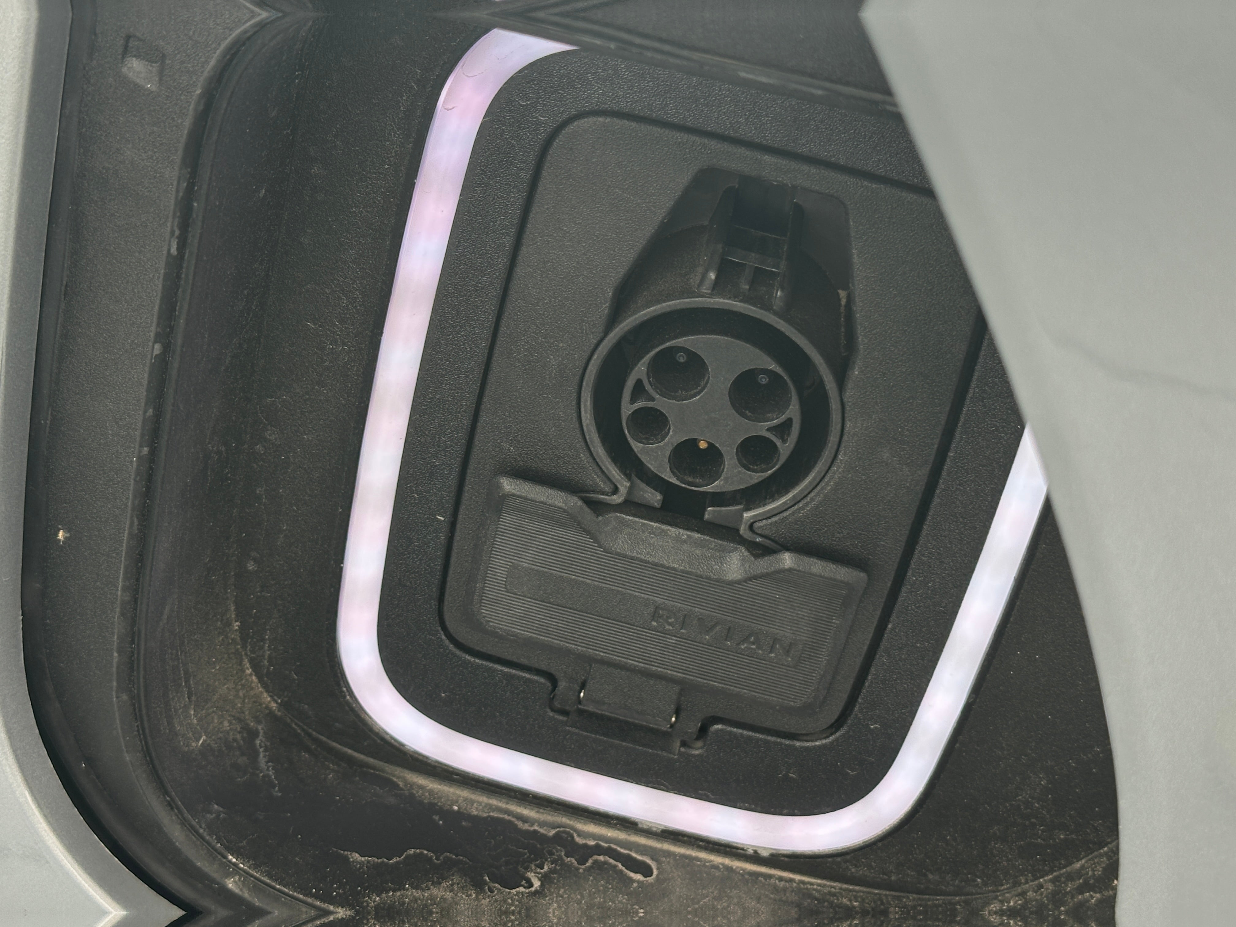 Used 2023 Rivian R1S Adventure with VIN 7PDSGABL8PN004384 for sale in Auburn, WA