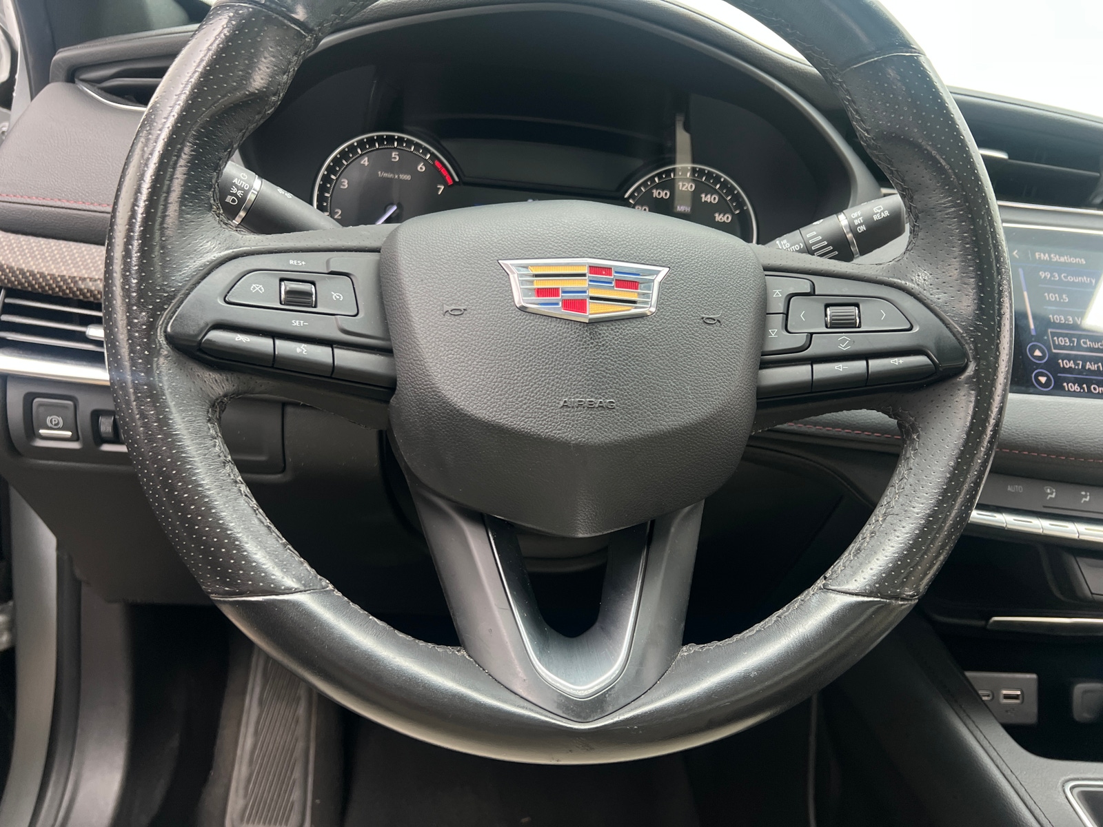 Thumbnail: 2019 Cadillac XT4 - 4