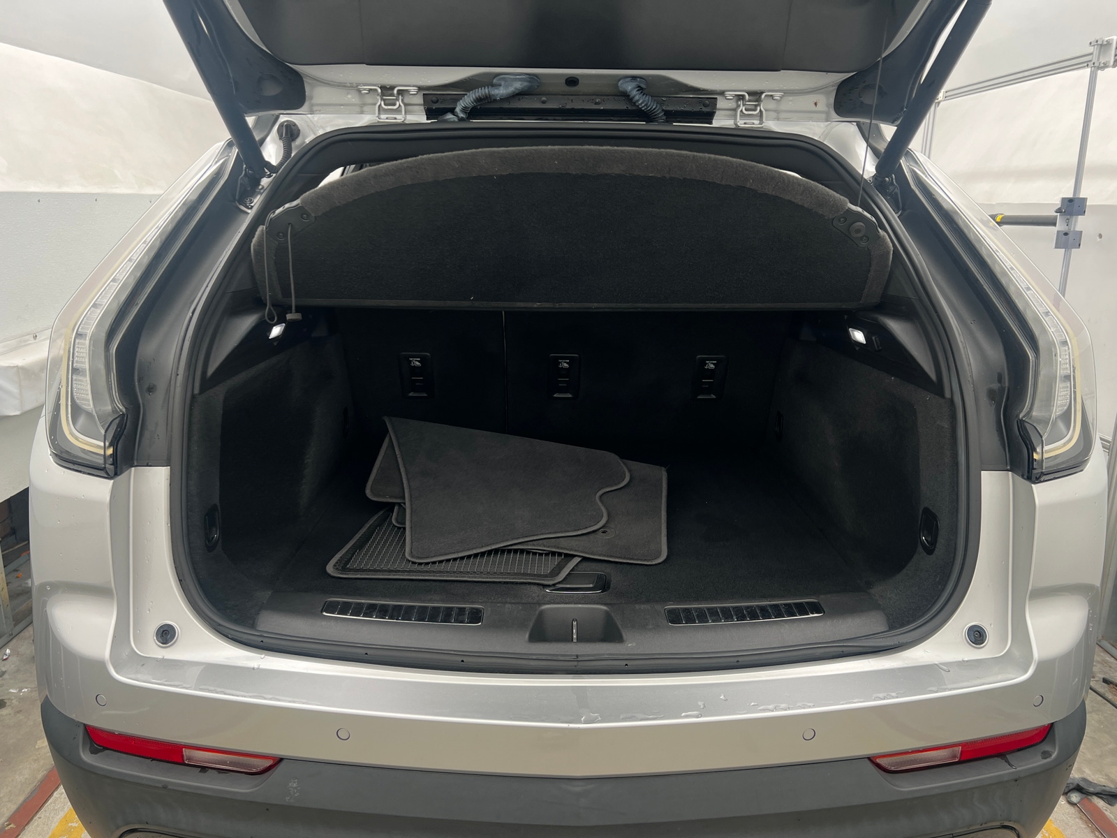 Thumbnail: 2019 Cadillac XT4 - 6
