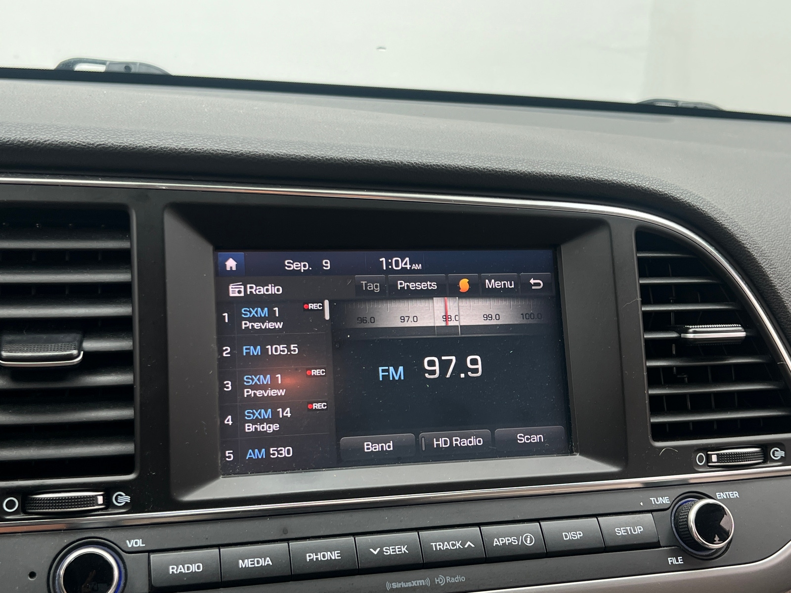 Thumbnail: 2017 Hyundai Elantra - 4