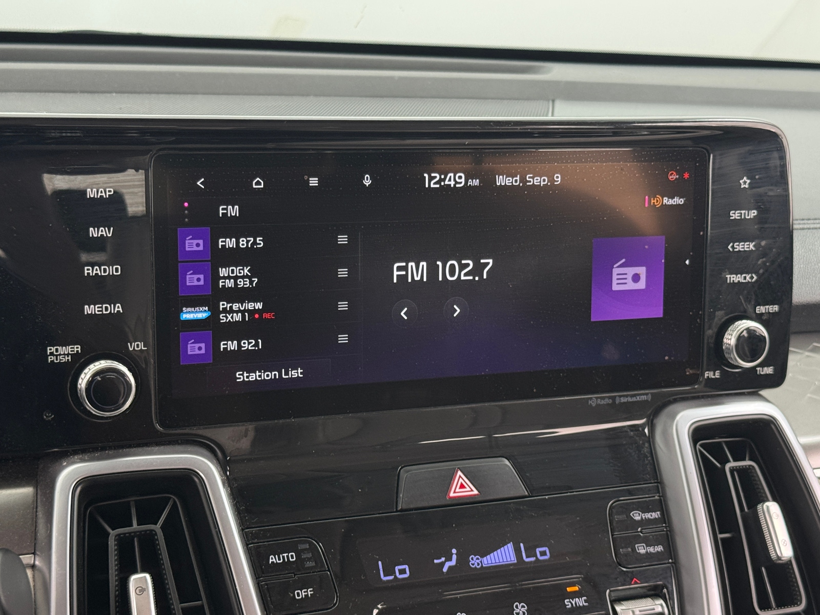 Thumbnail: 2023 Kia Sorento - 3