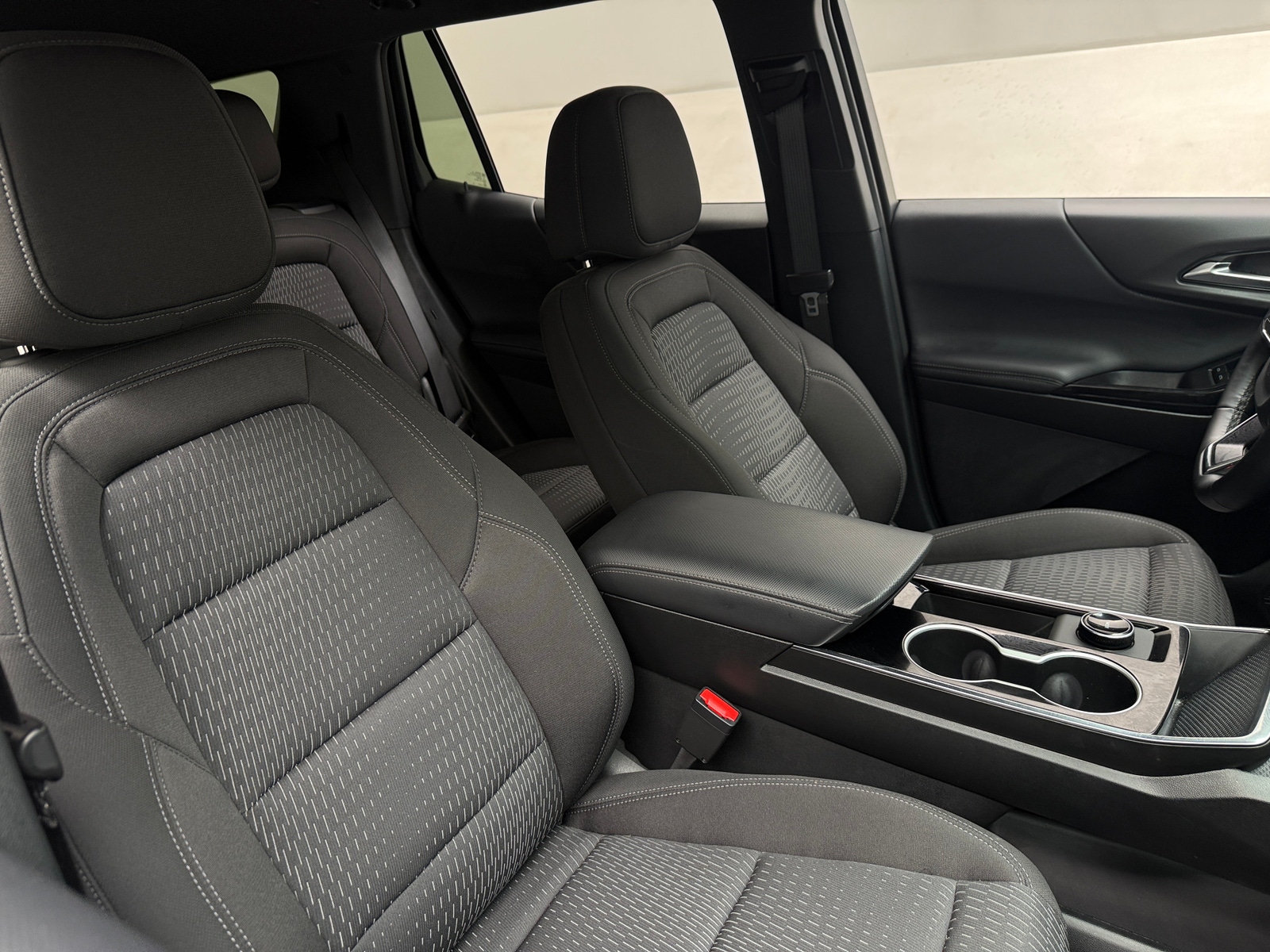 Thumbnail: 2026 Chevrolet Equinox - 2