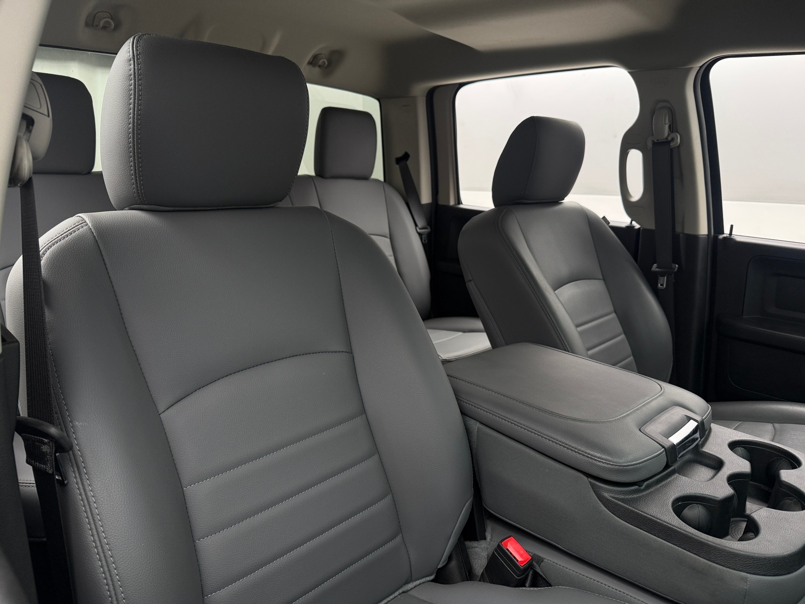 Thumbnail: 2020 RAM 1500 Classic - 2