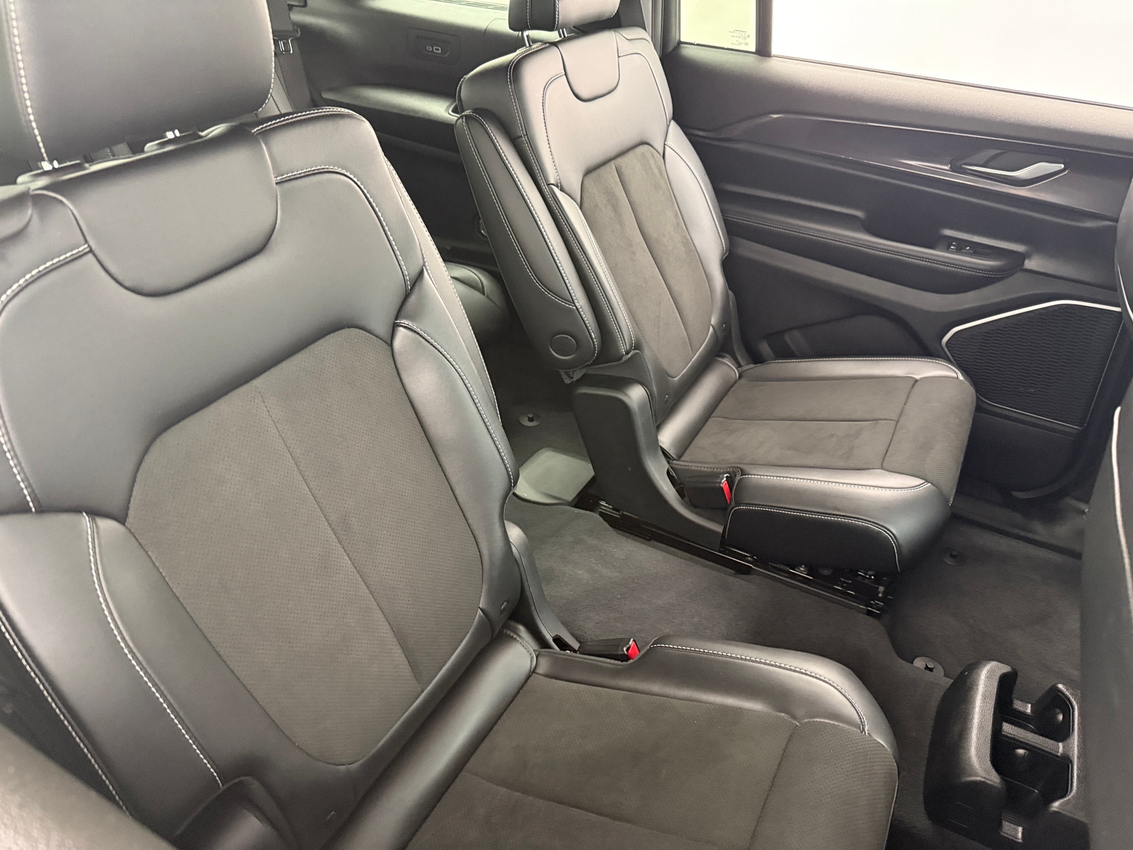 Thumbnail: 2021 Jeep Grand Cherokee L - 5