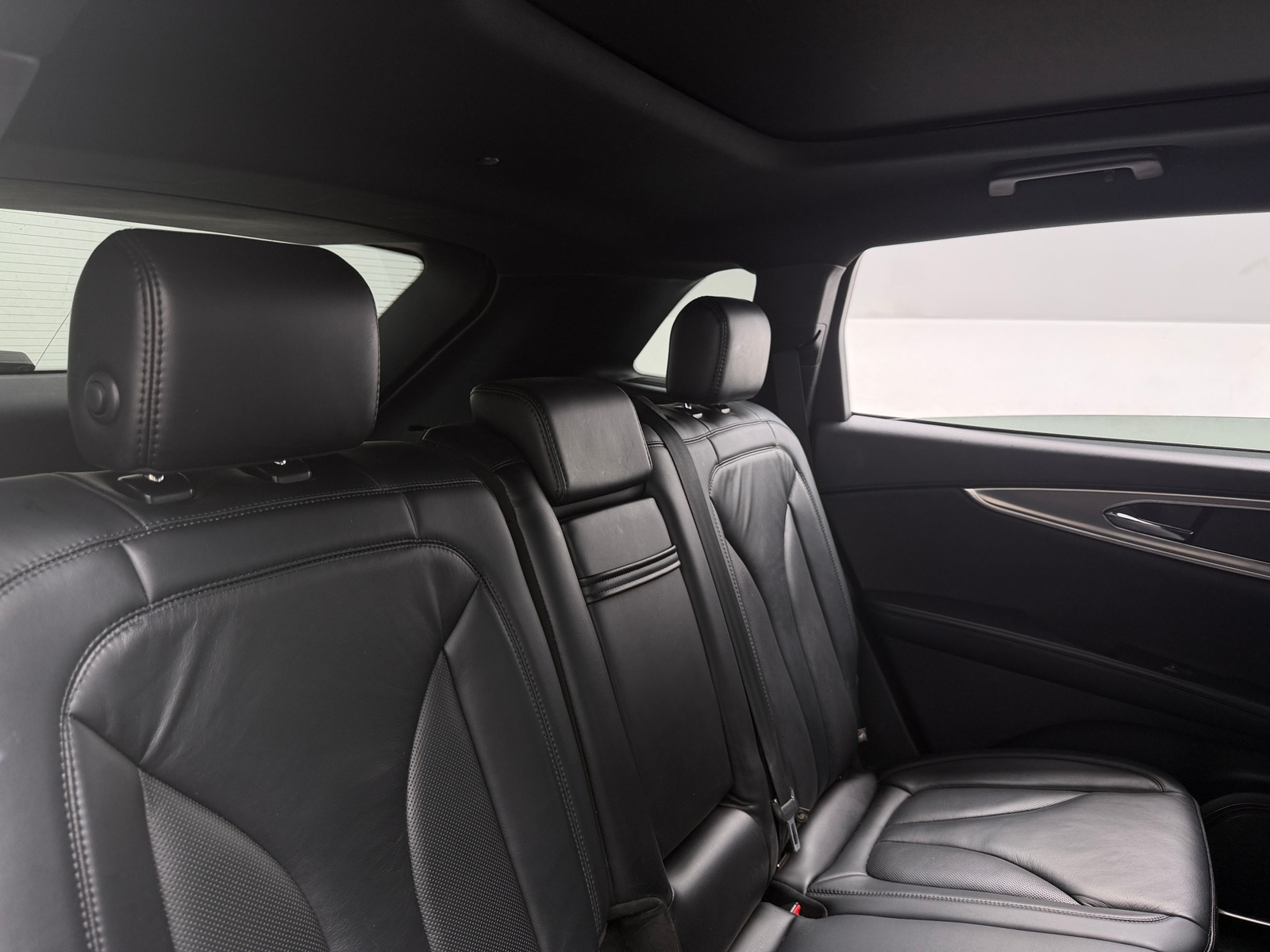 Thumbnail: 2019 Lincoln Nautilus - 5