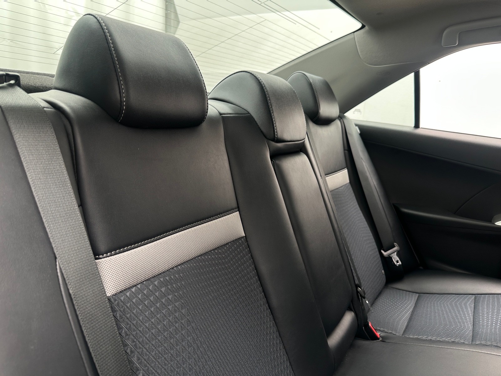Thumbnail: 2012 Toyota Camry - 6