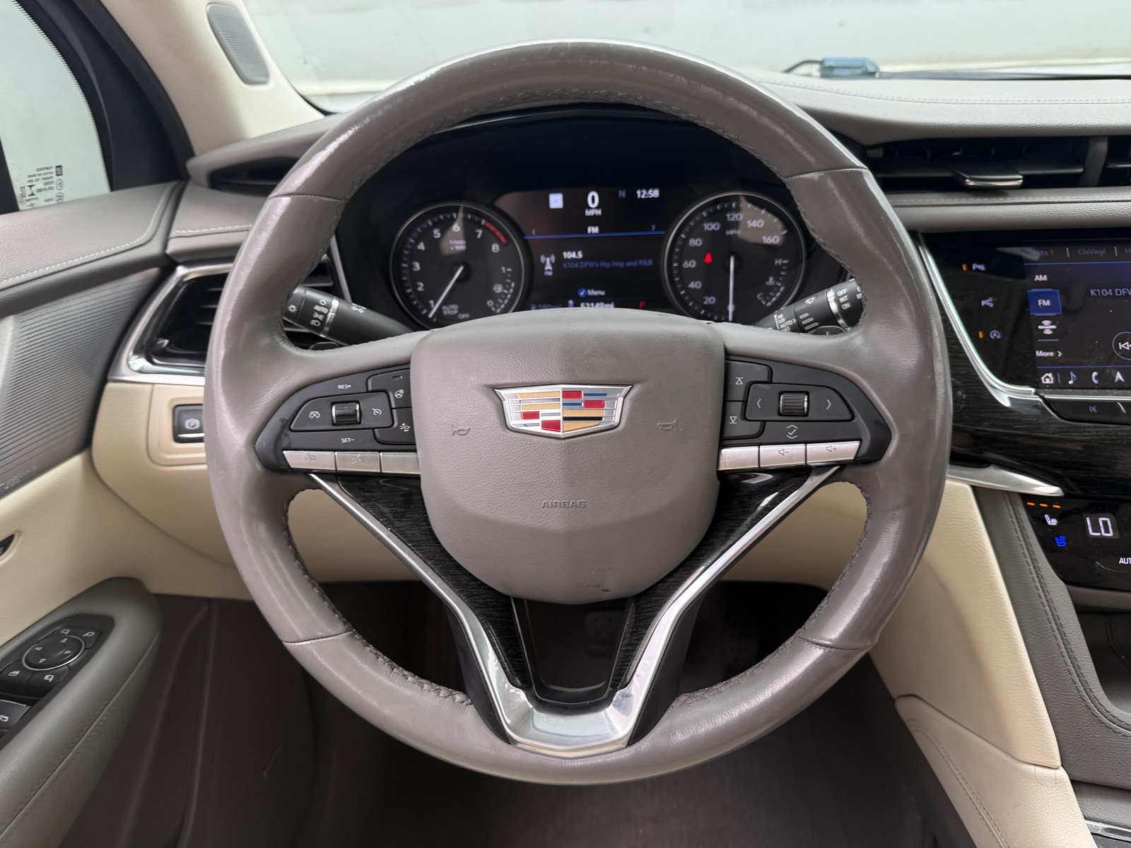 Thumbnail: 2021 Cadillac XT6 - 4