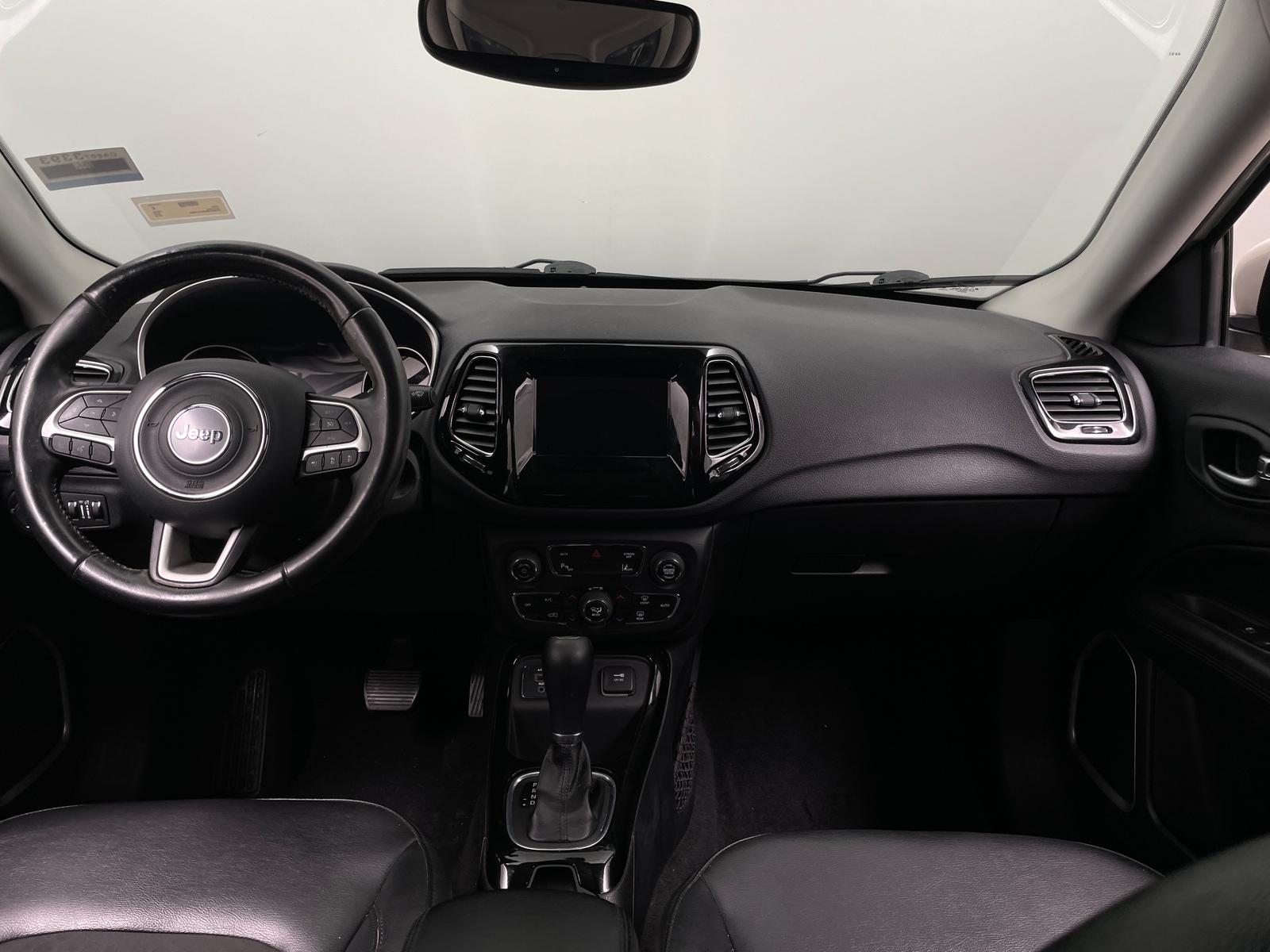 Thumbnail: 2019 Jeep Compass - 3