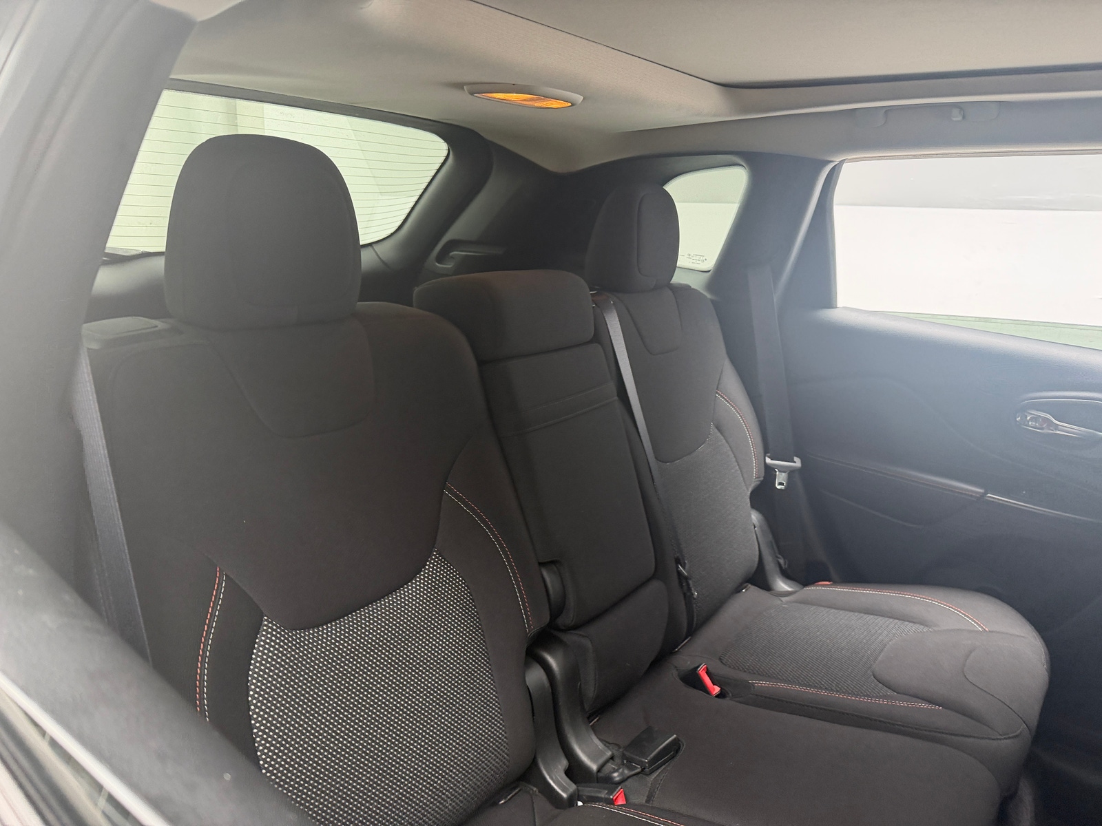Thumbnail: 2017 Jeep Cherokee - 6