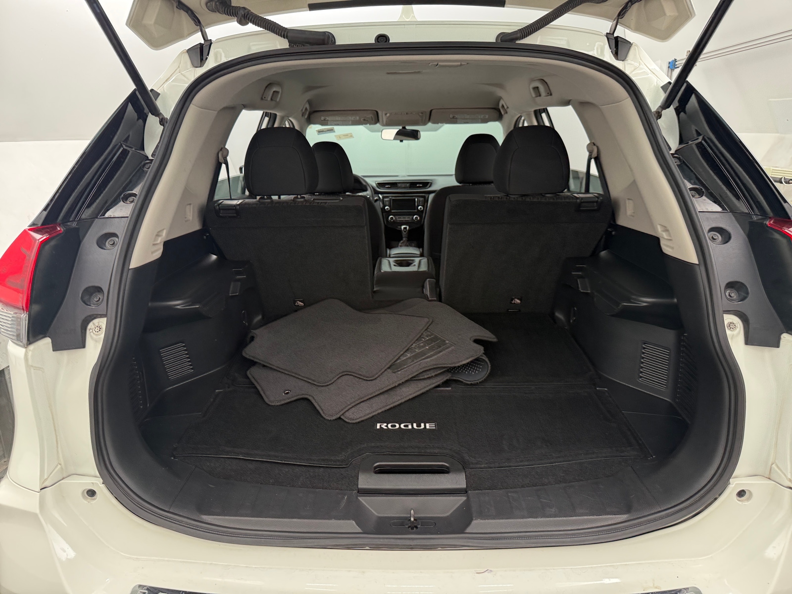 Thumbnail: 2018 Nissan Rogue - 7