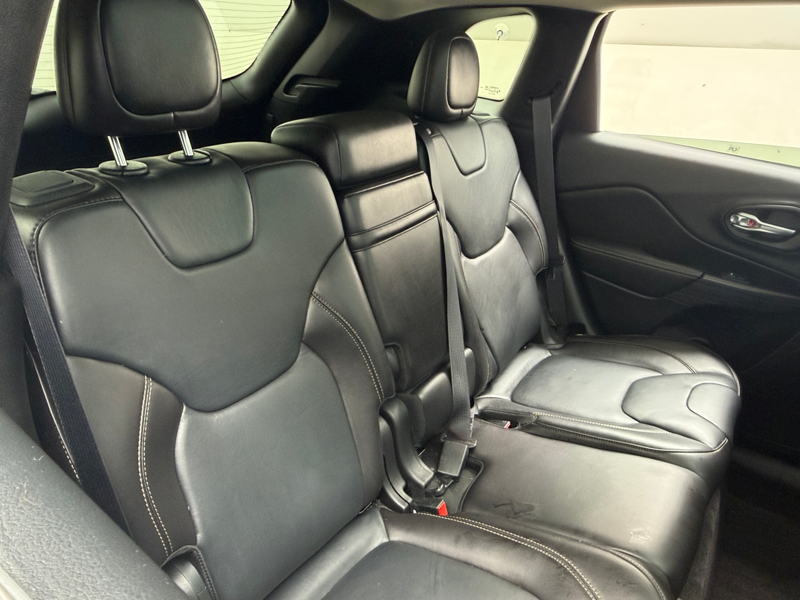 Thumbnail: 2016 Jeep Cherokee - 5