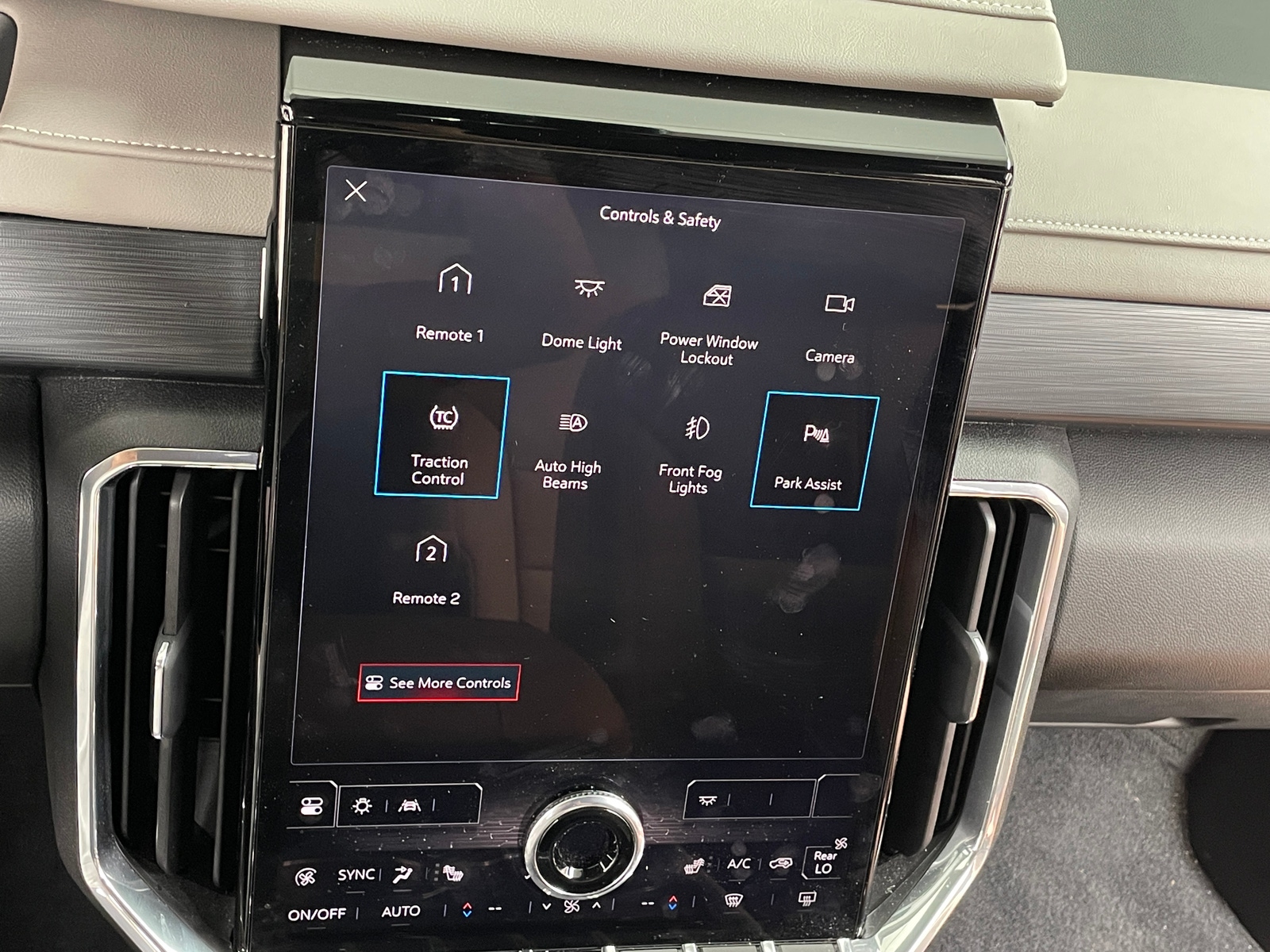 Thumbnail: 2024 GMC Acadia - 3