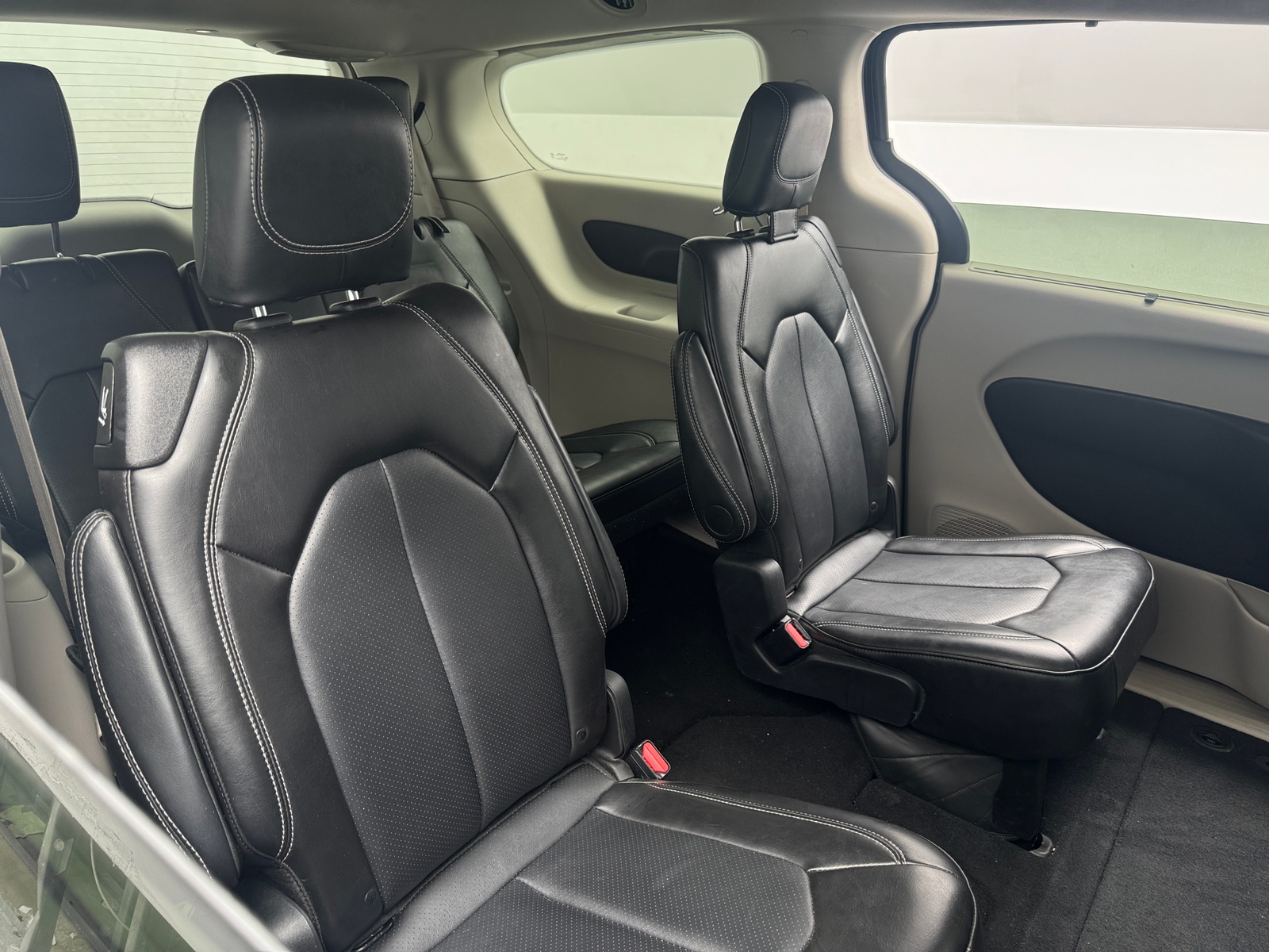 Thumbnail: 2024 Chrysler Pacifica - 5