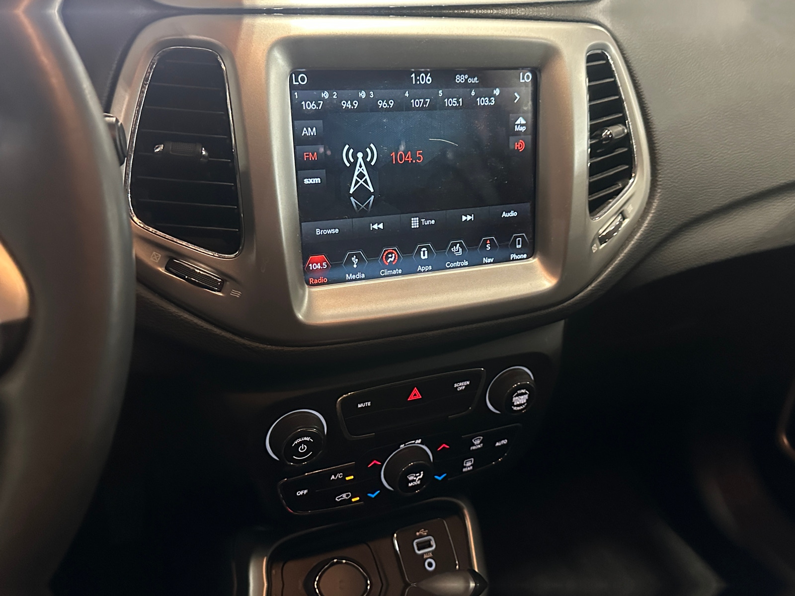 Thumbnail: 2018 Jeep Compass - 4