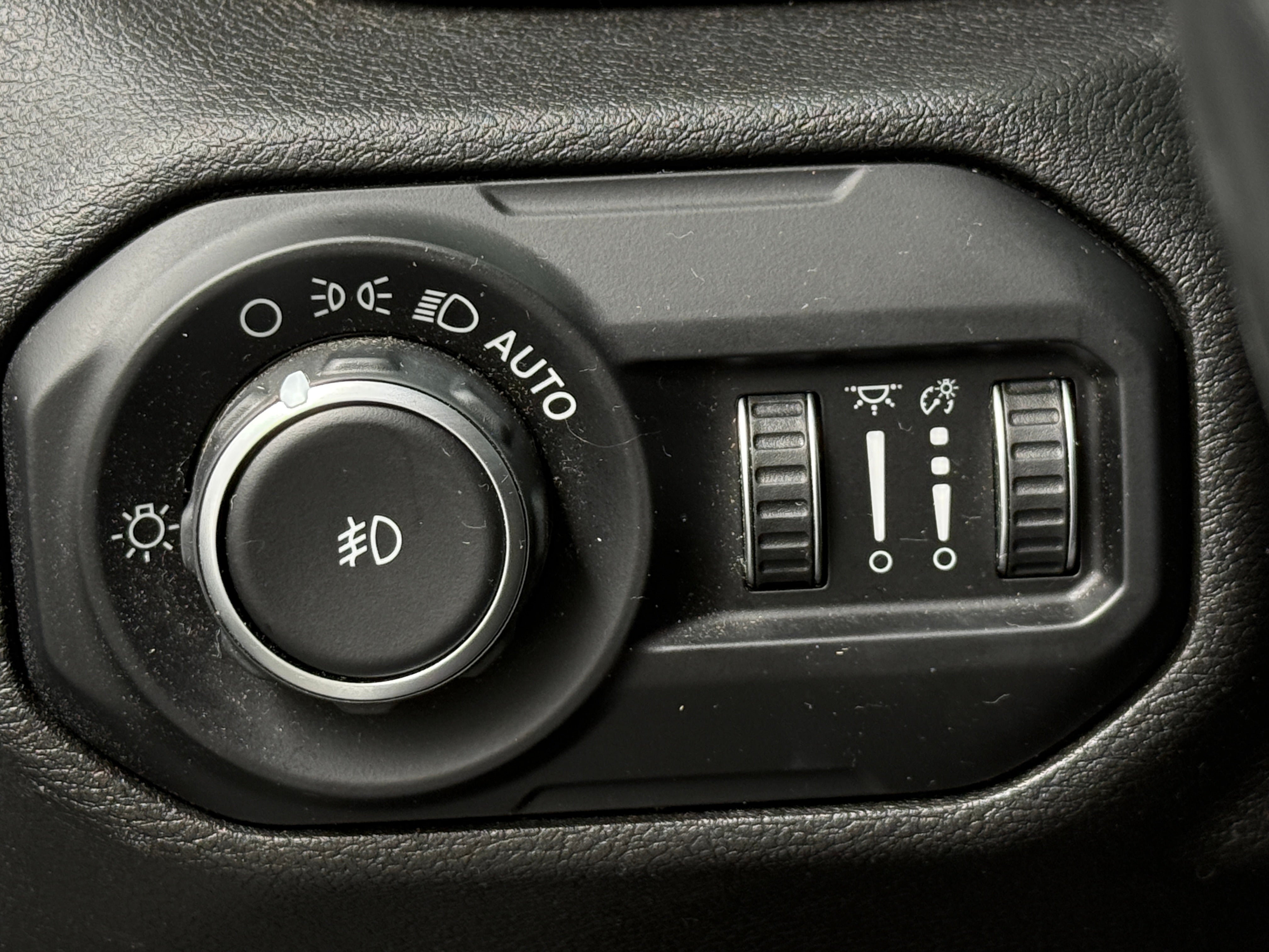 1C4HJXDG7JW290543