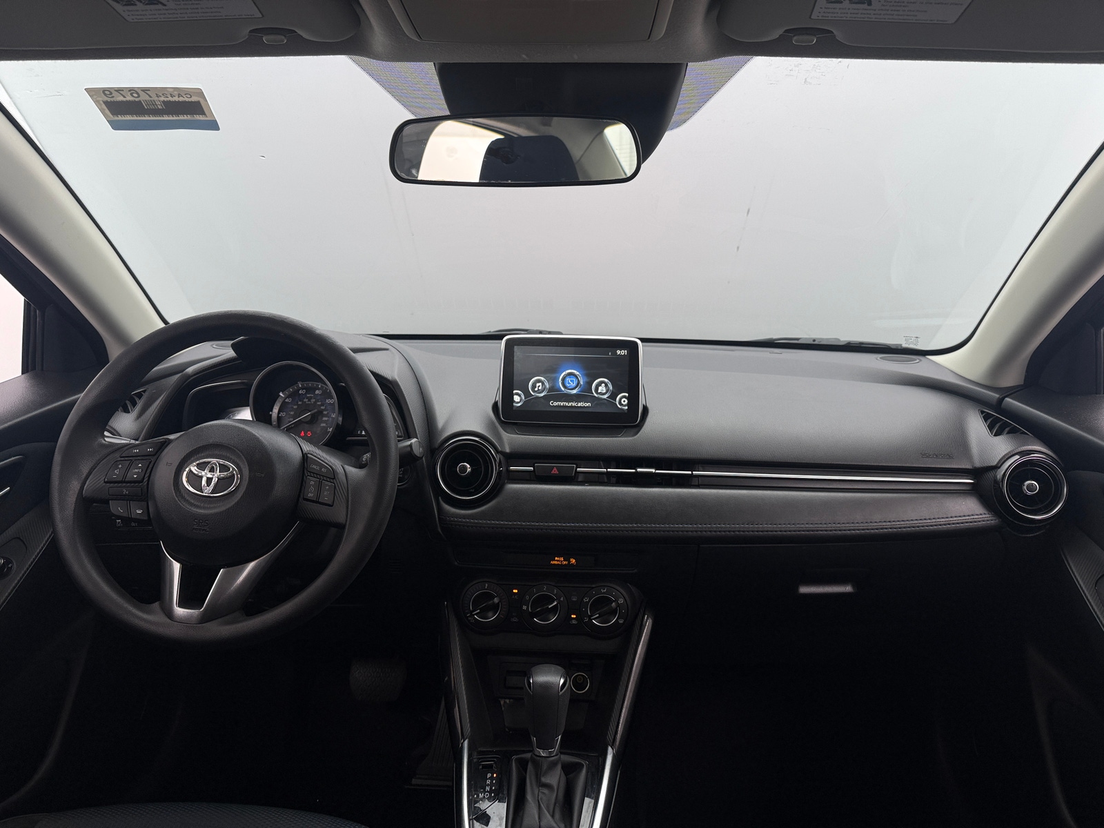 Thumbnail: 2017 Toyota Yaris iA - 3