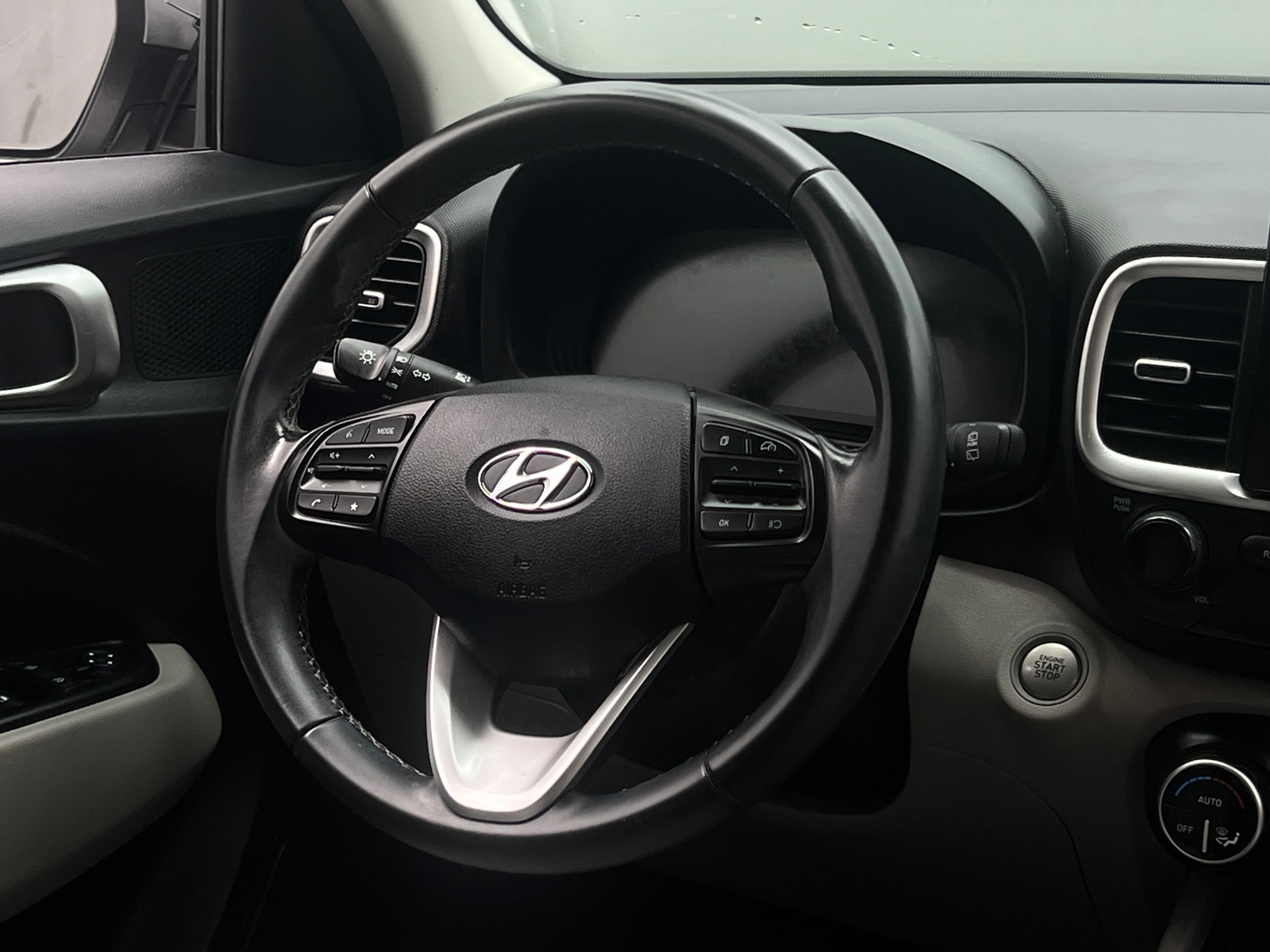 Thumbnail: 2024 Hyundai Venue - 5