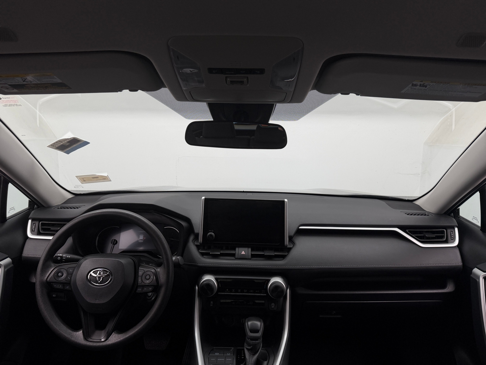 Thumbnail: 2025 Toyota RAV4 - 3