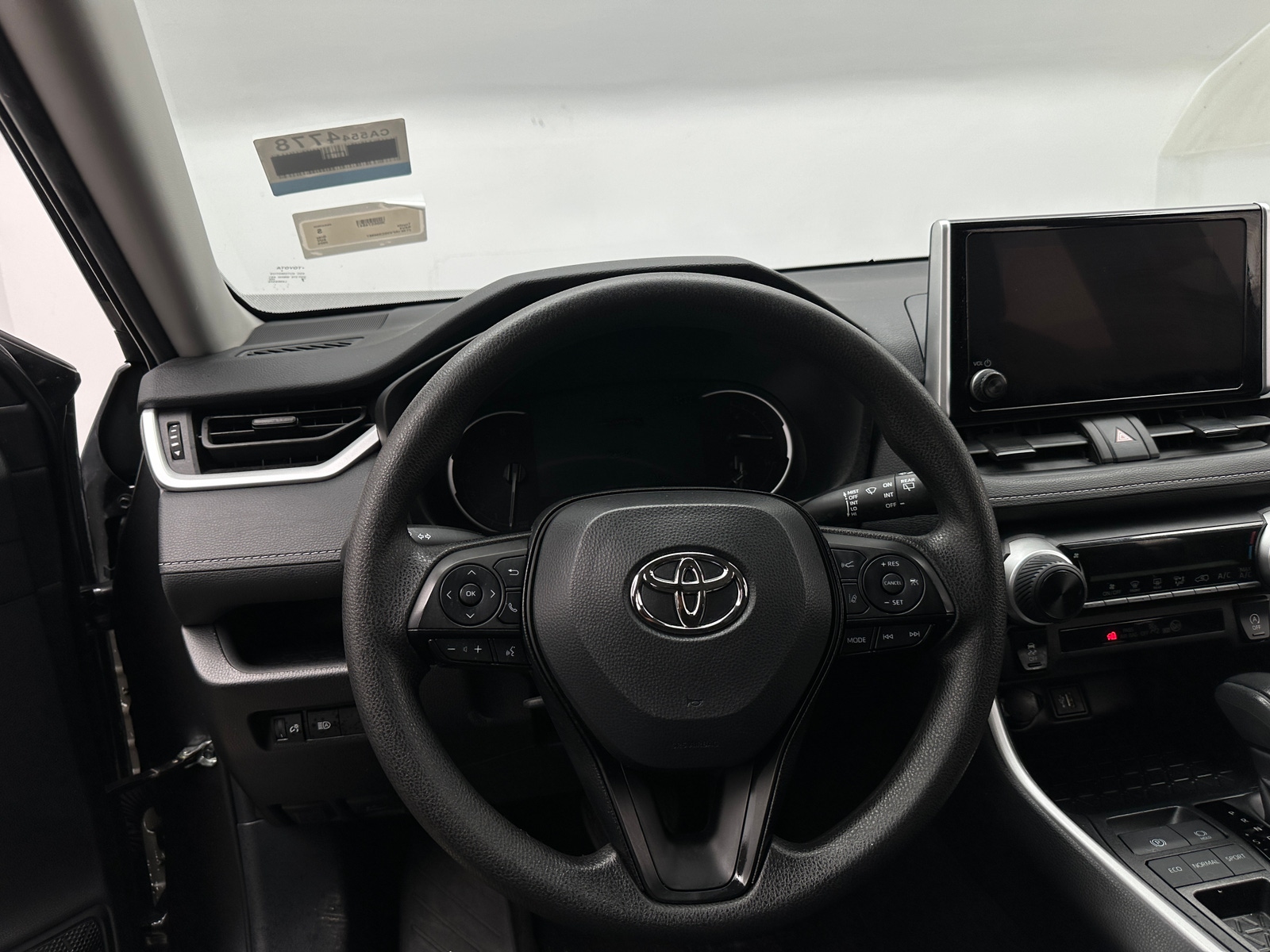 Thumbnail: 2025 Toyota RAV4 - 5