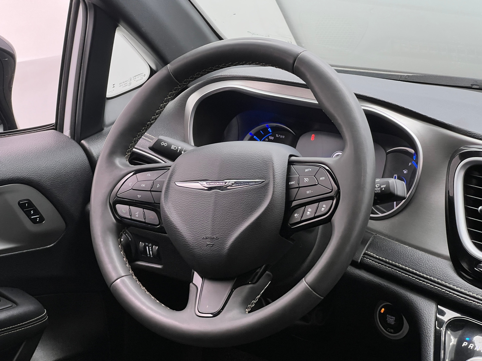 Thumbnail: 2024 Chrysler Pacifica - 4