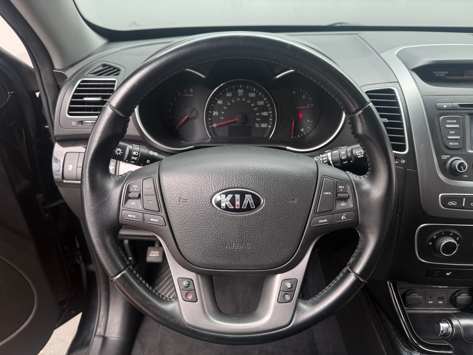 Thumbnail: 2015 Kia Sorento - 4