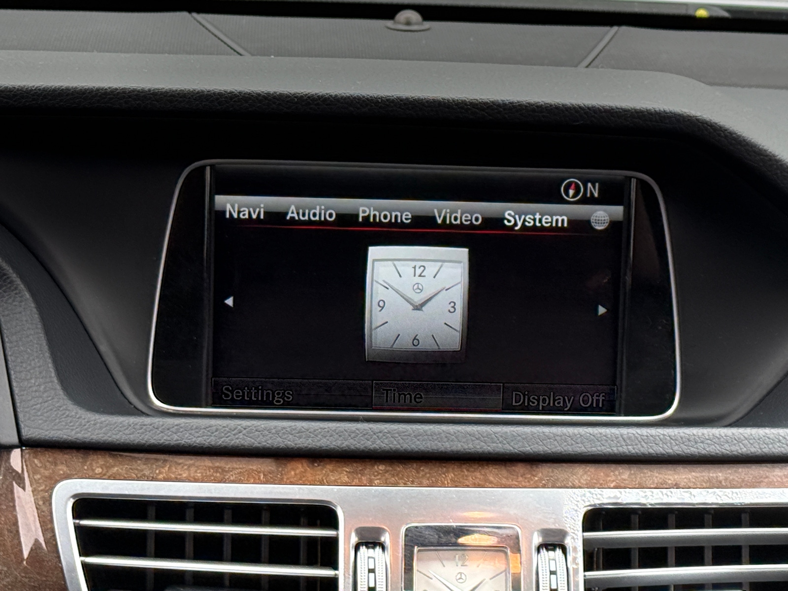 Thumbnail: 2014 Mercedes-Benz E-Class - 3