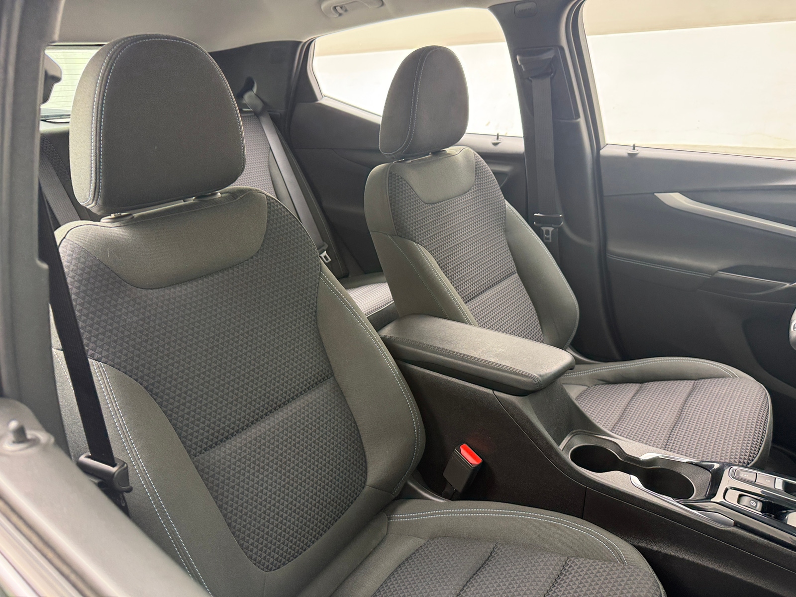 Thumbnail: 2023 Chevrolet Bolt EUV - 2