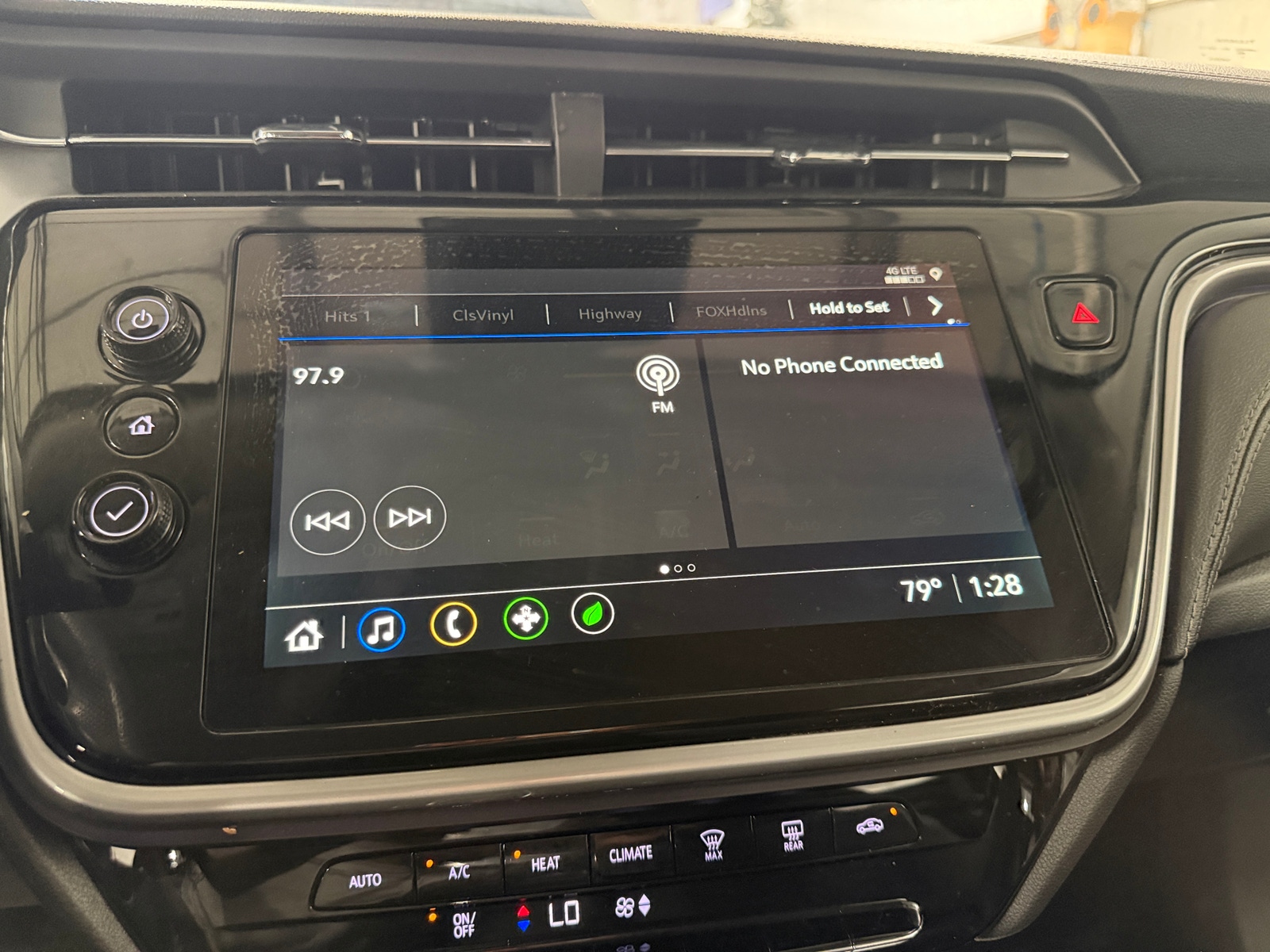 Thumbnail: 2023 Chevrolet Bolt EUV - 4