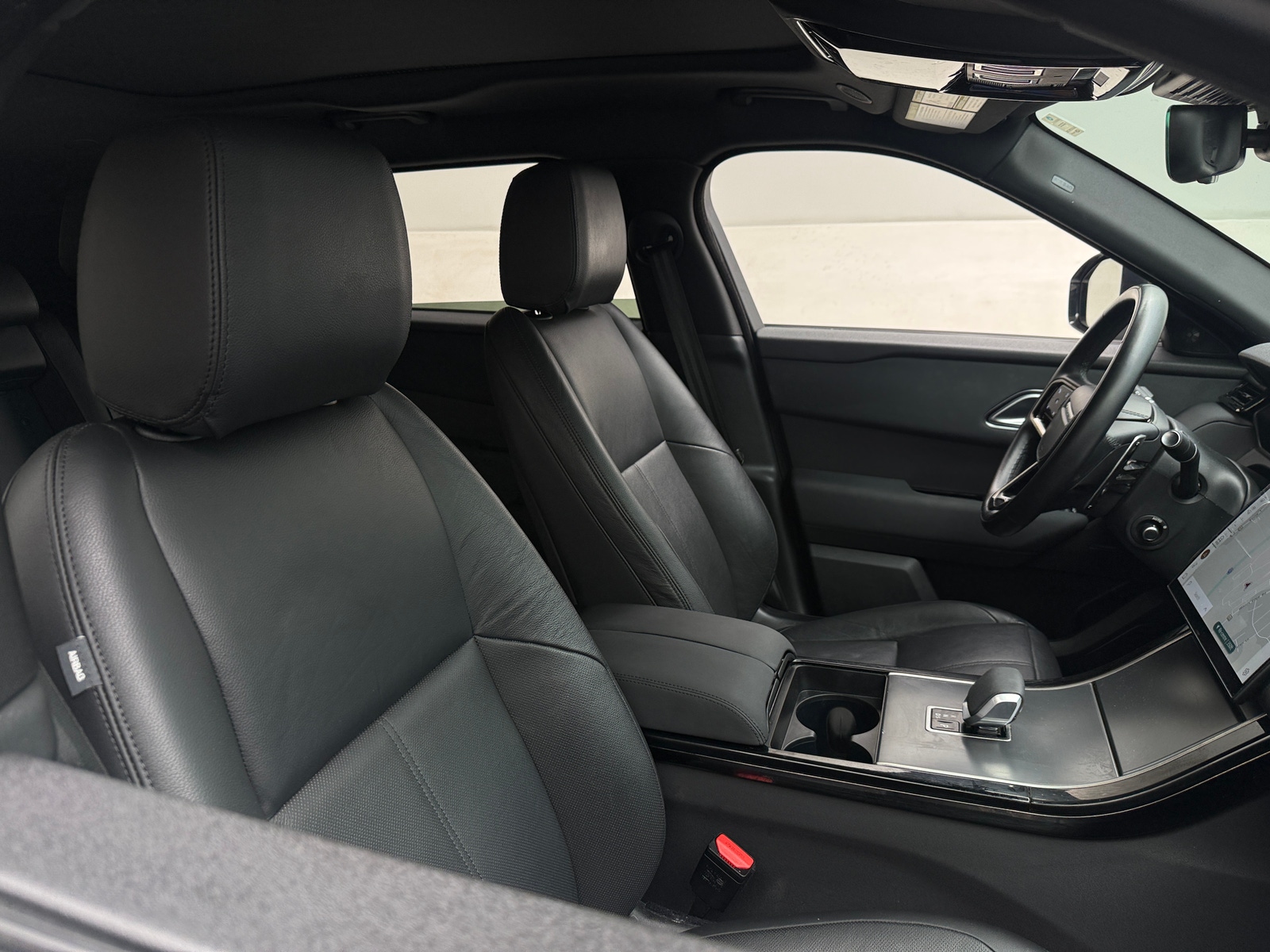 Thumbnail: 2025 Land Rover Range Rover Velar - 2