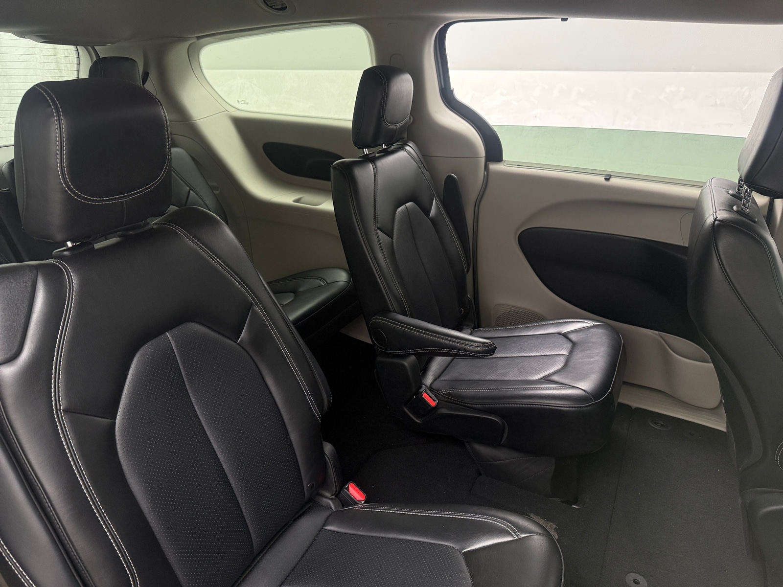 Thumbnail: 2024 Chrysler Pacifica - 5